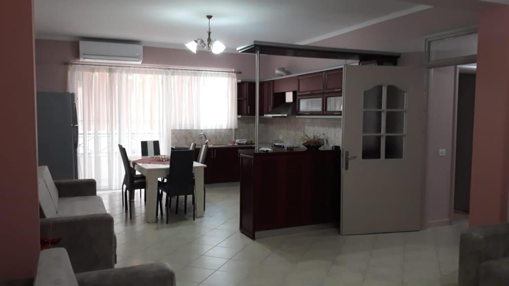 Eleana's Apartament