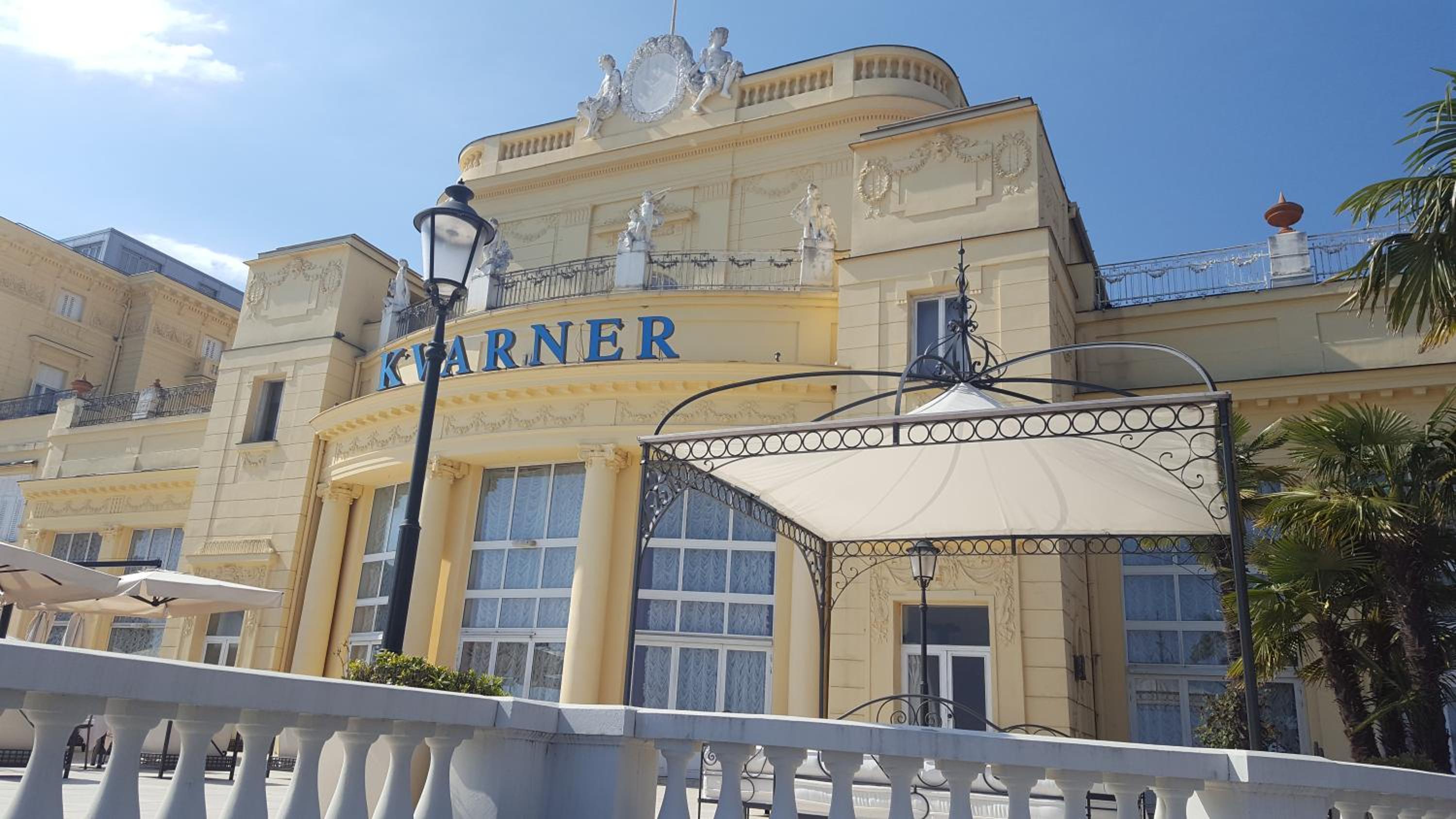 Hotel AH Design Luxury Apartments - Image 1