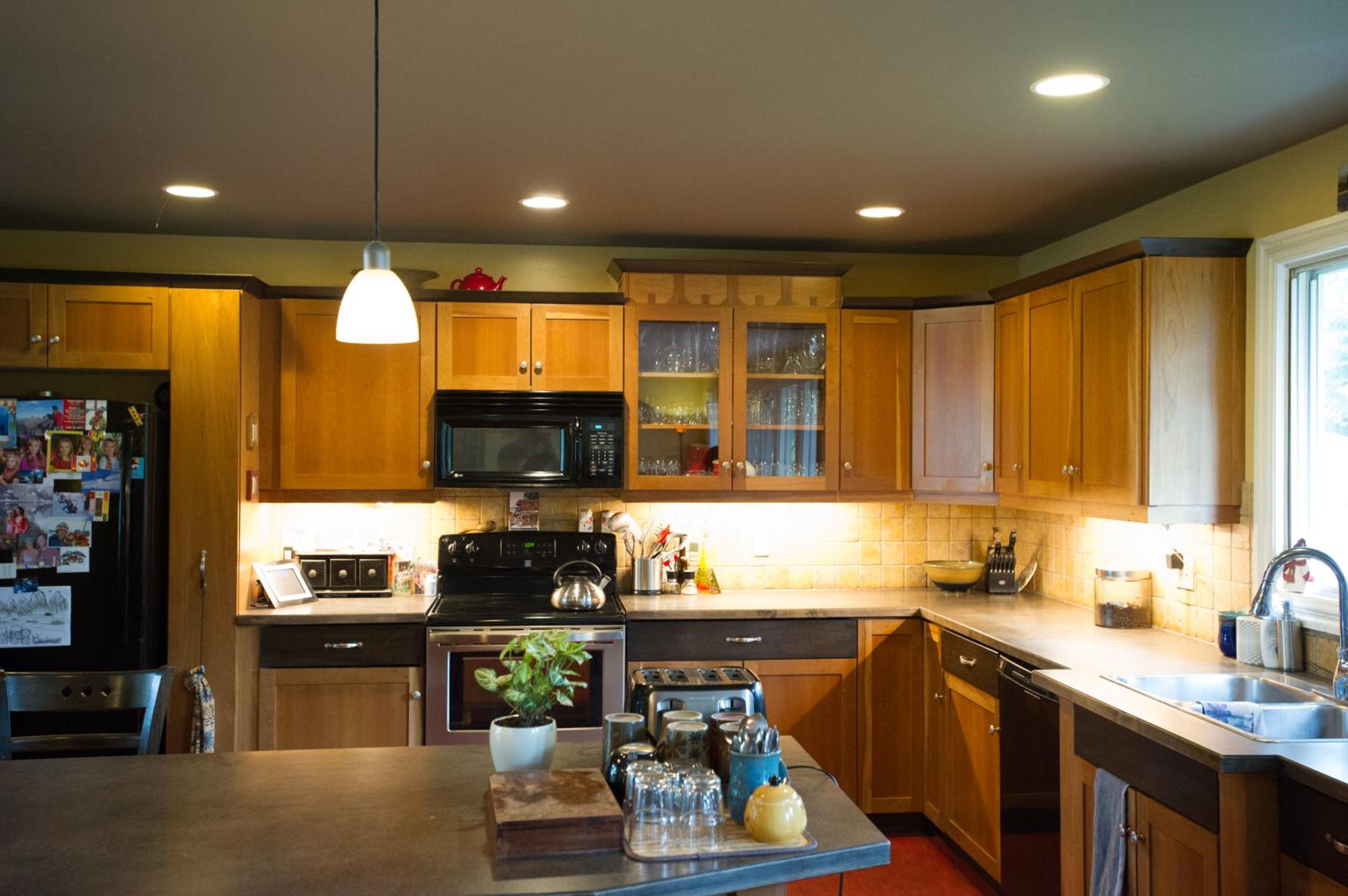 Auberge Kicking Horse Guest House - Image 2