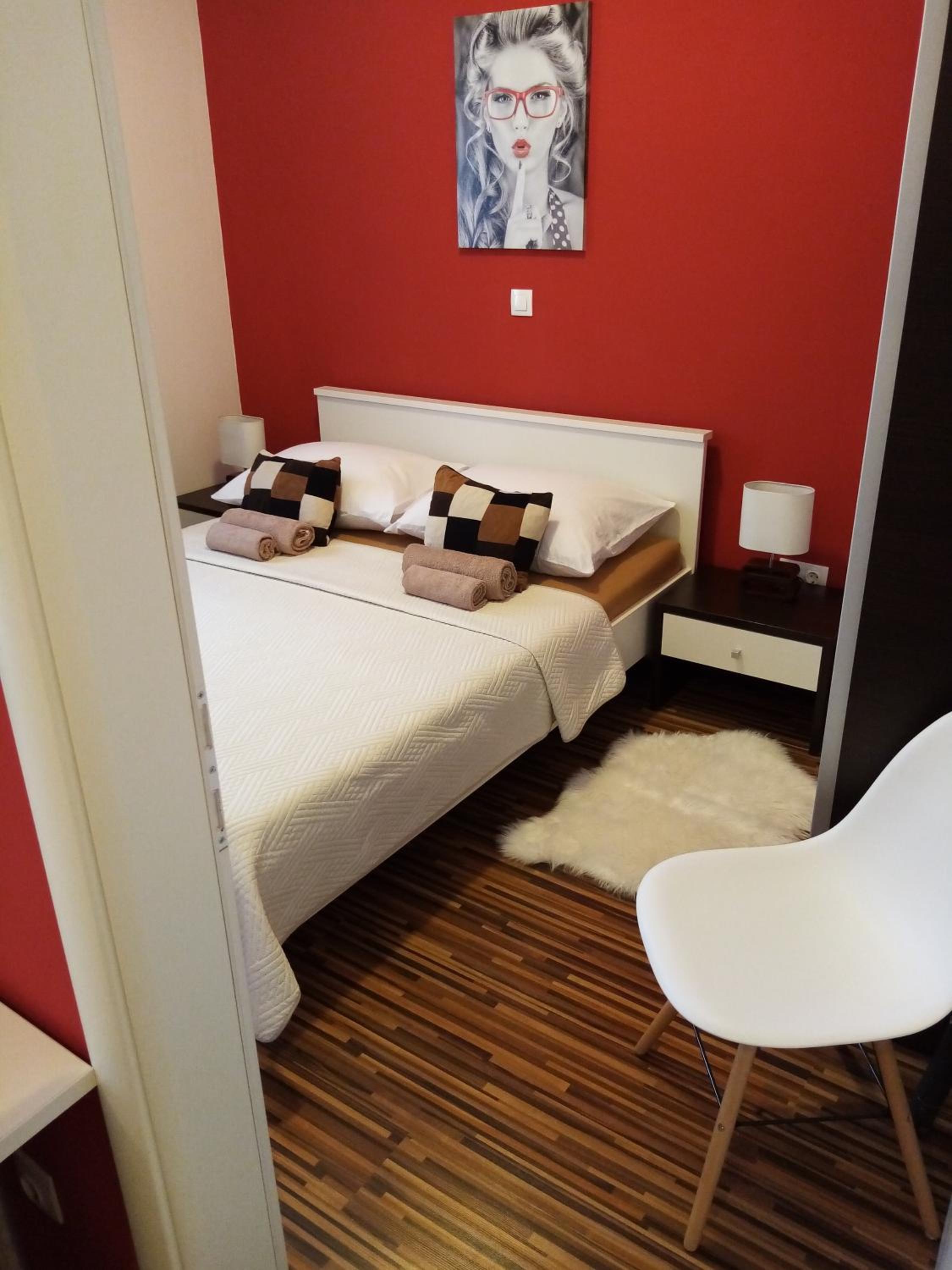 Tomena apartments