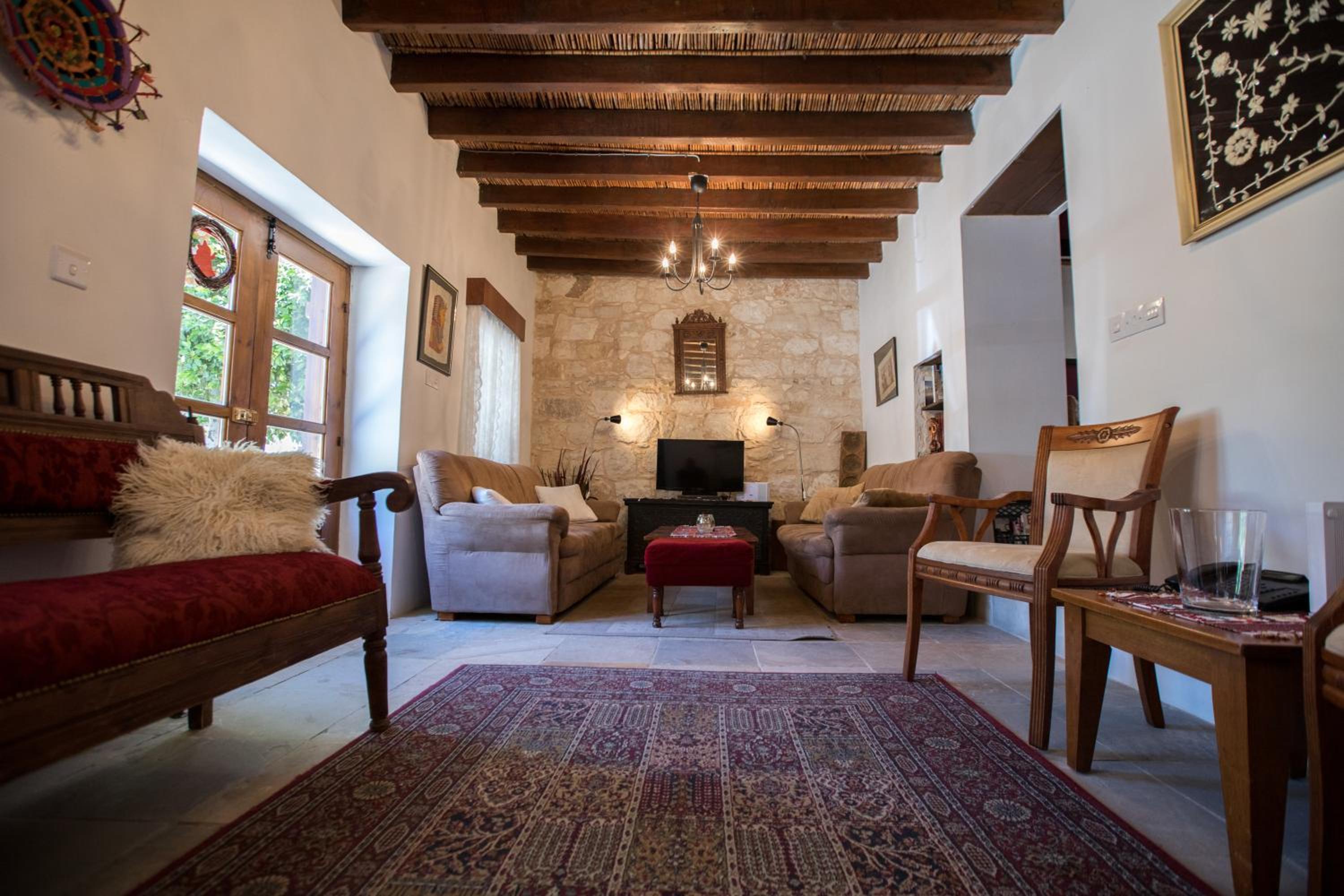 DROUSHIA CORNER HOUSE