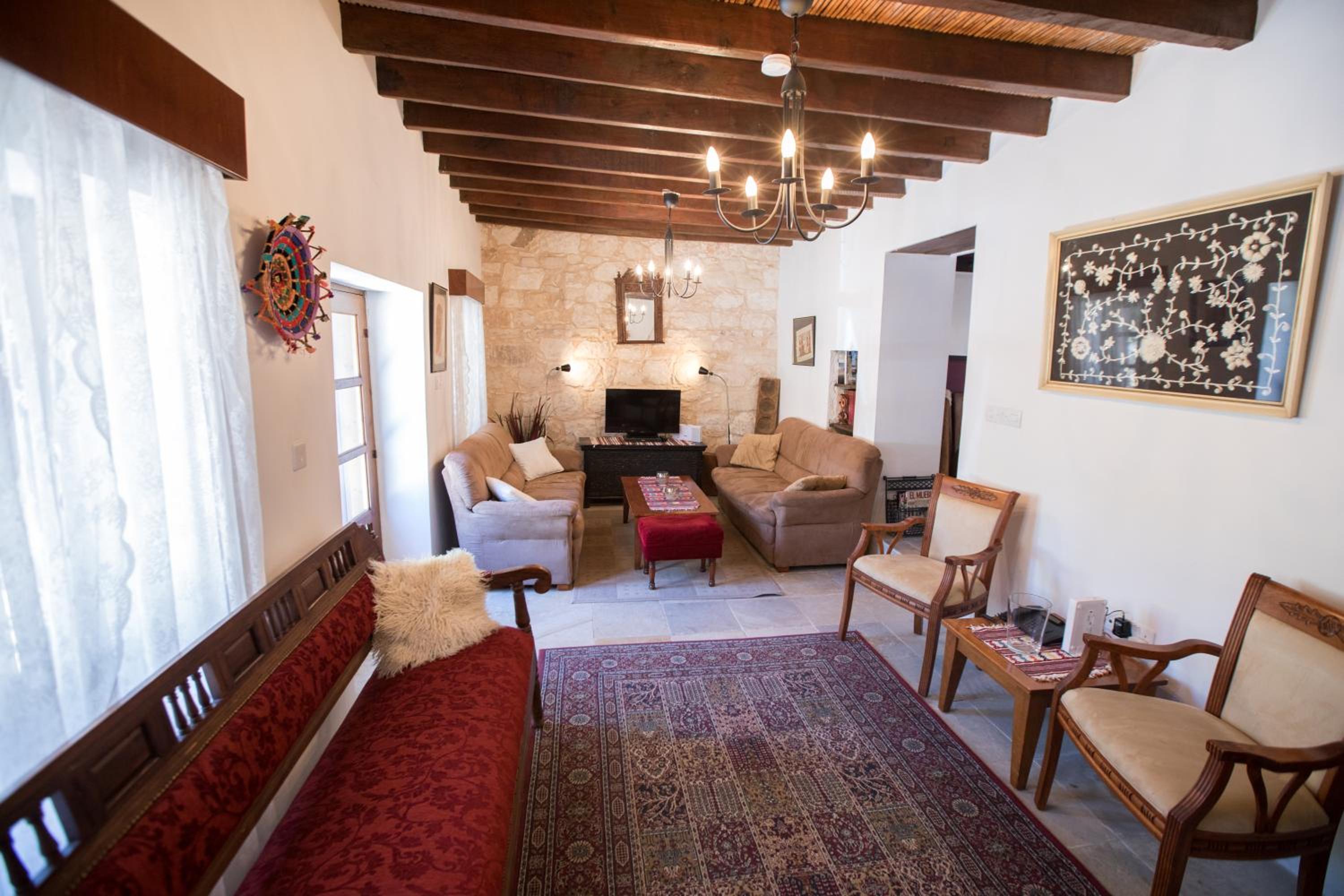 DROUSHIA CORNER HOUSE