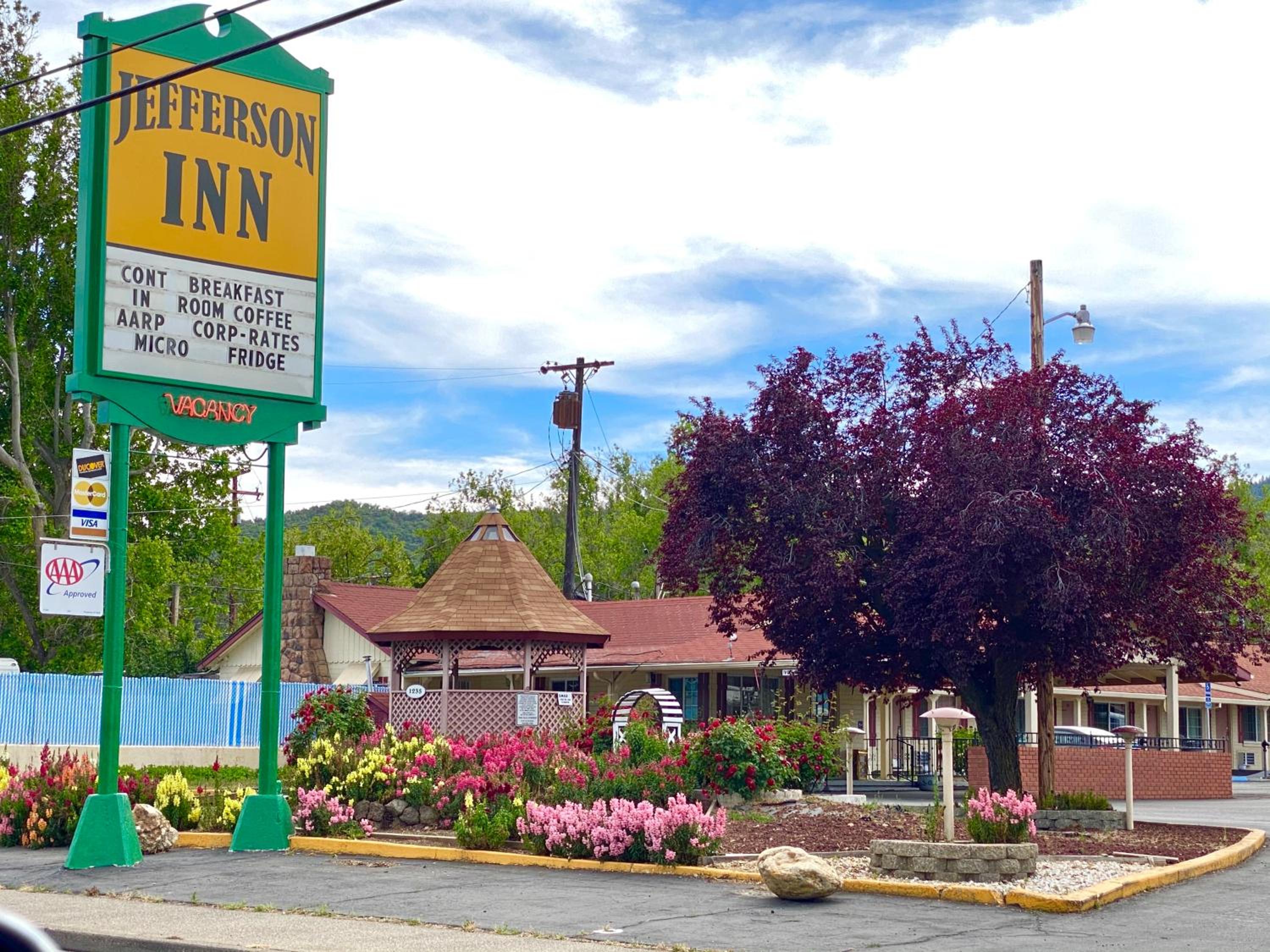Jefferson Inn view 2
