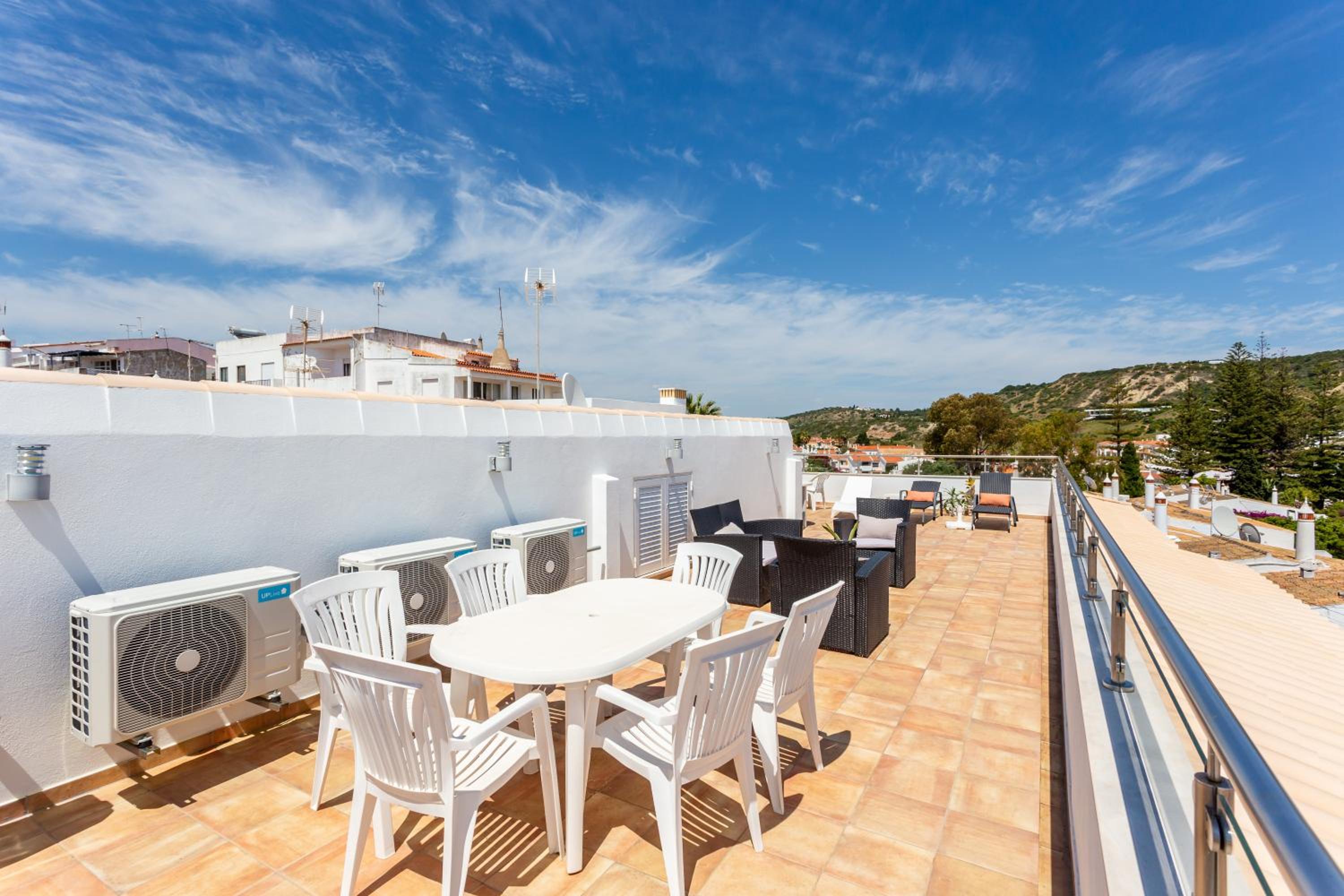 Mariners (2) - Bright and stylish apartment - walk to the beach