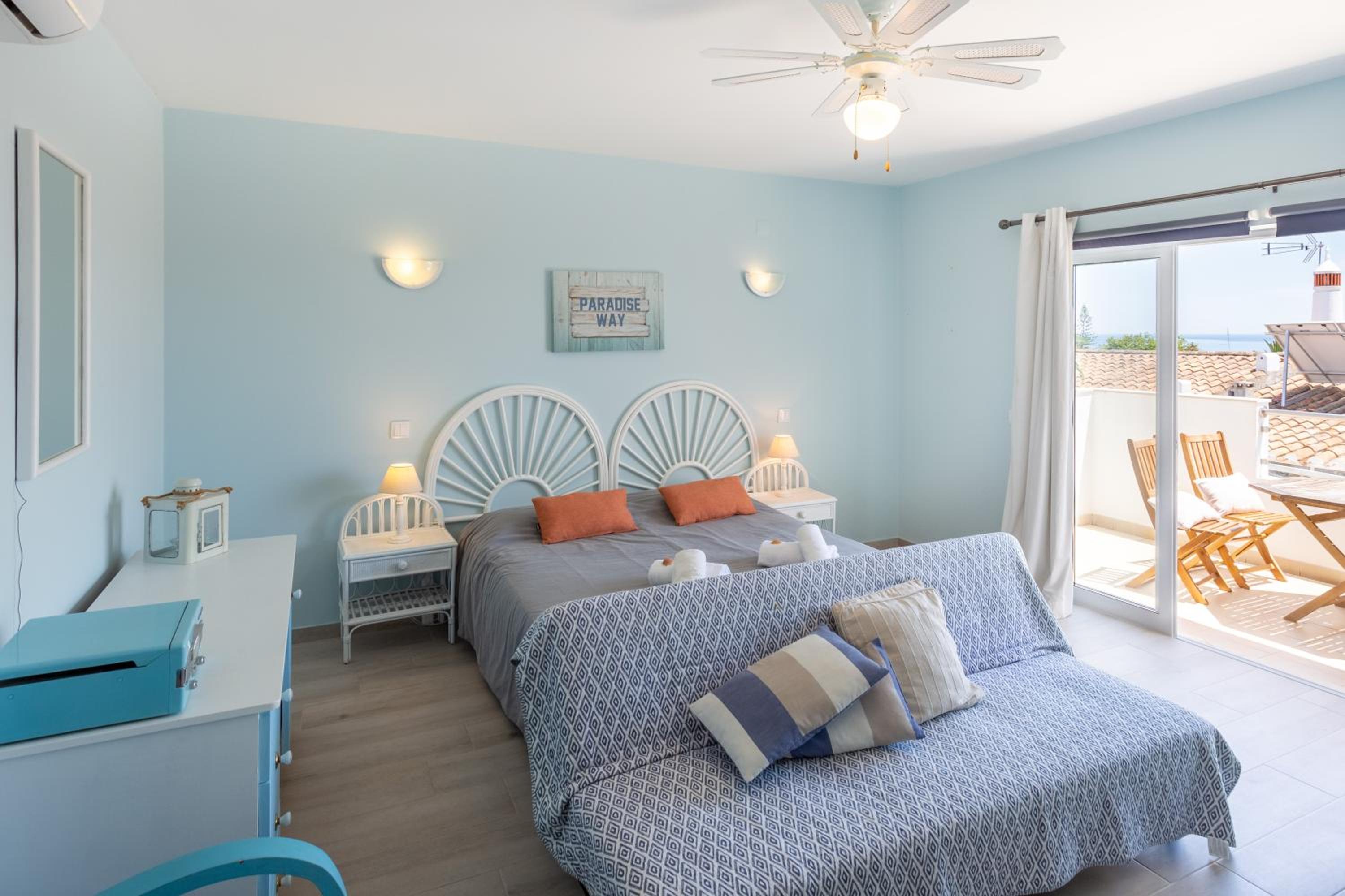 Mariners (3) - Bright and stylish apartment - 2 minute walk to the beach view 3