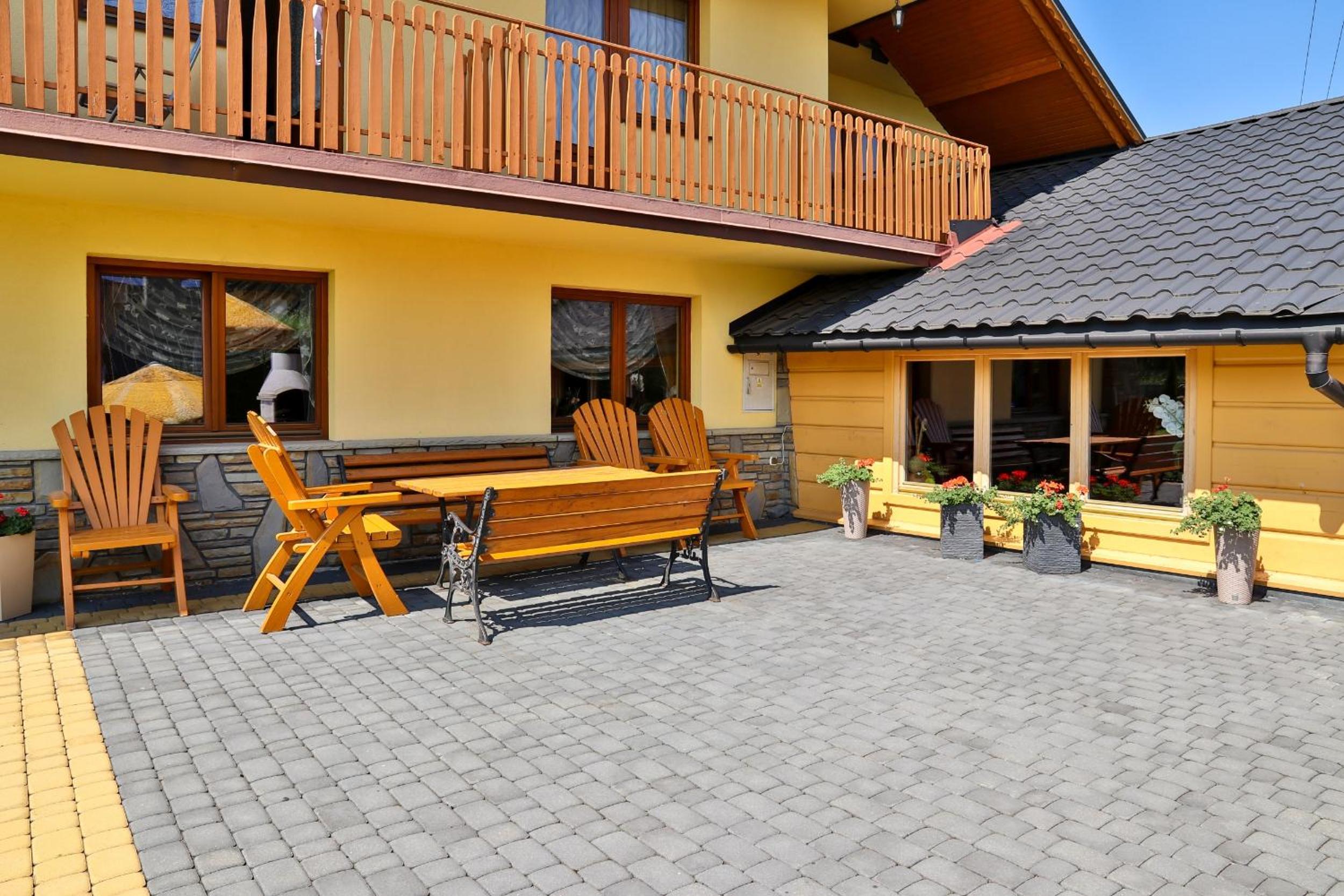Photo 8