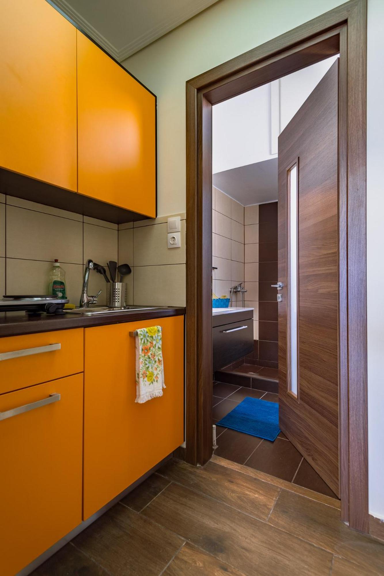 Acropolis Comfy Home in the Heart of Athens for 4 by Filos Inc