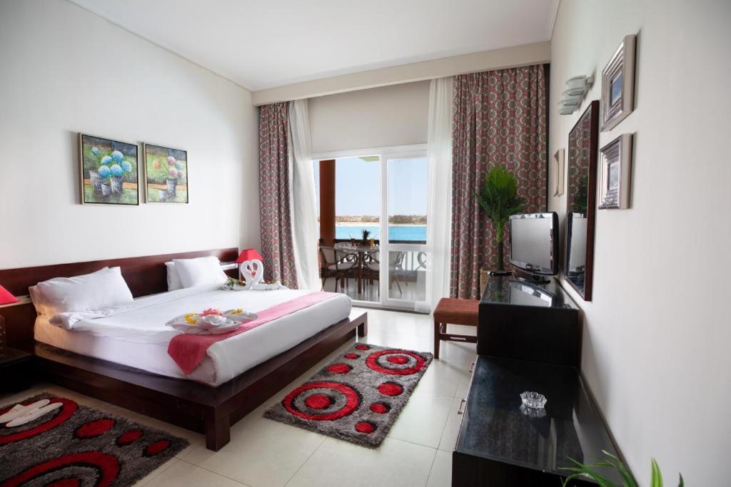 Golden Ocean Marina Hotel view 3