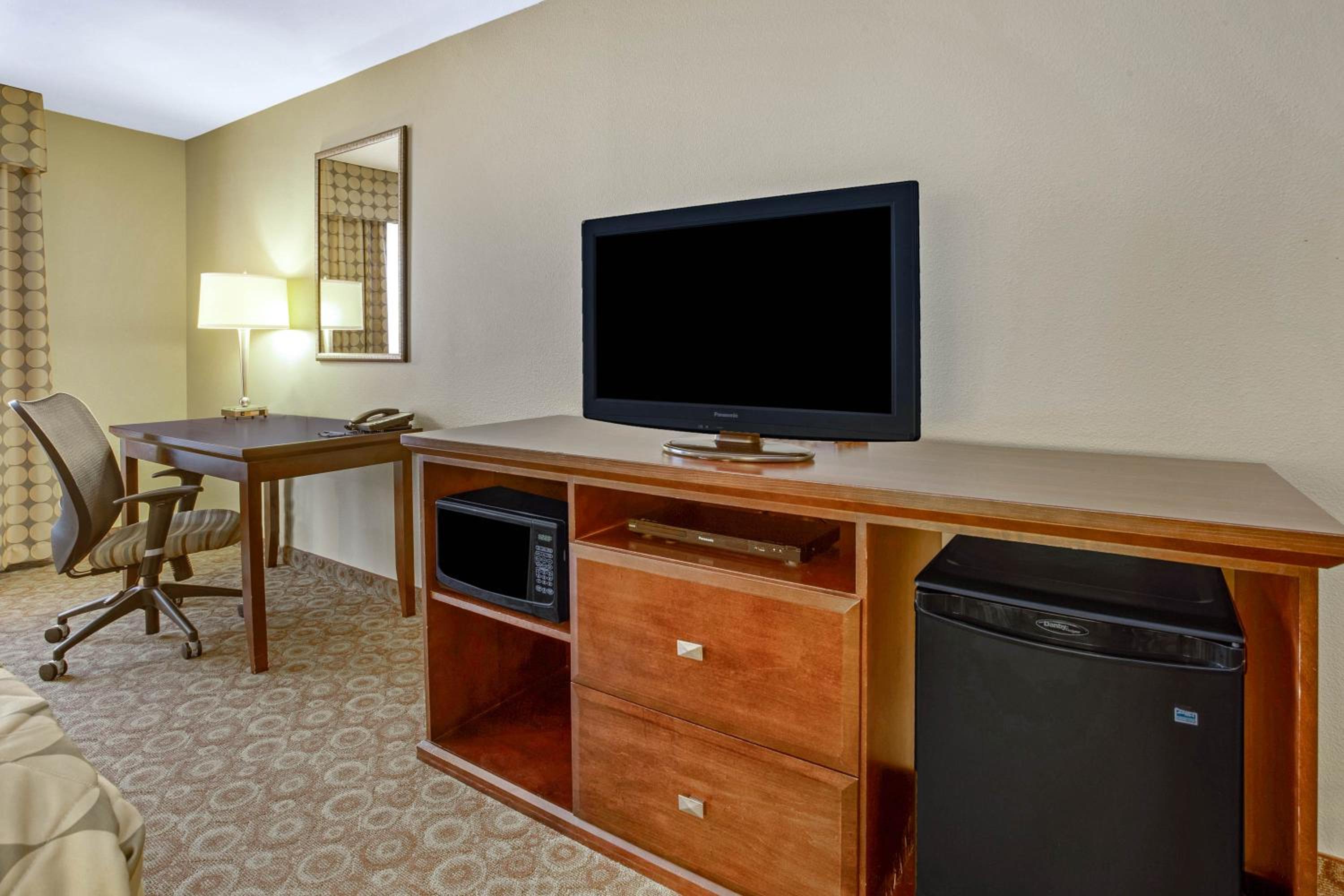 Dickinson Vacations - La Quinta by Wyndham Dickinson - Property Image 17