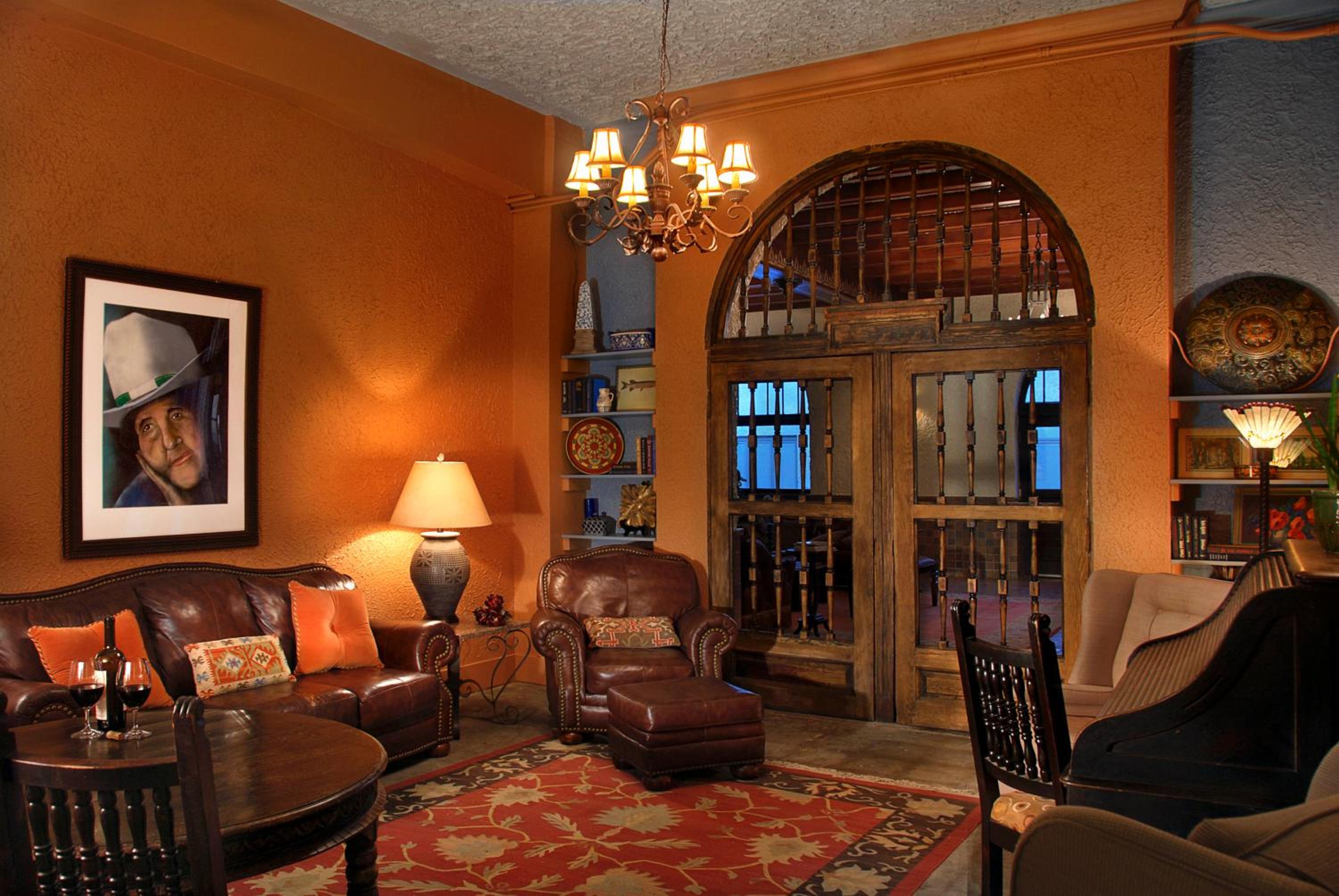 Alpine Vacations - The Holland Hotel - Property Image 11
