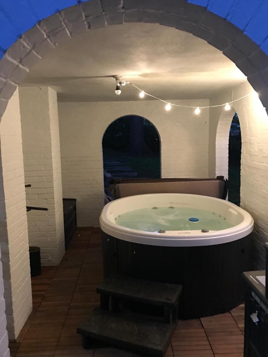 Chilton House Suites
