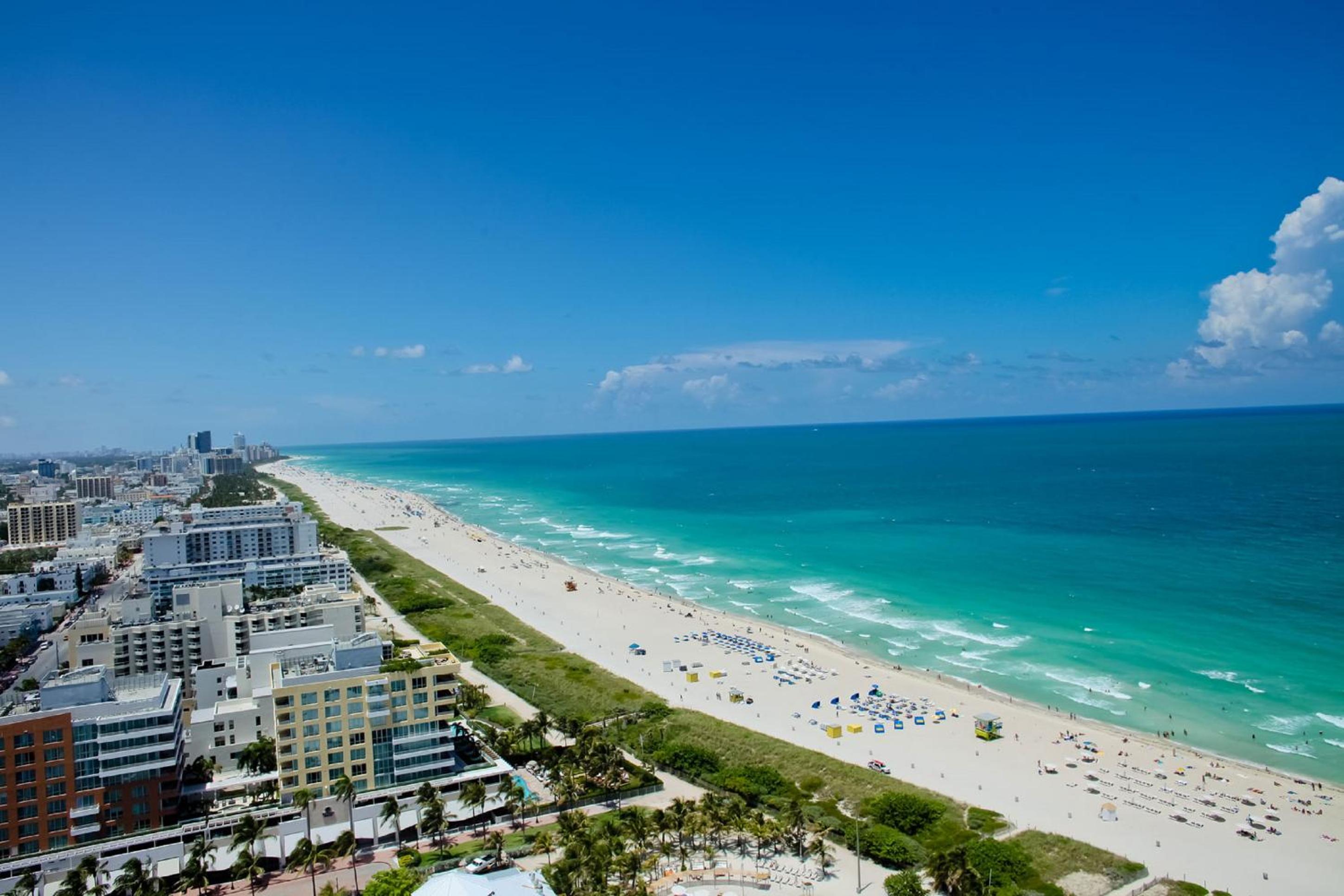 Ocean Front Casablanca Studios with FULL KITCHENS & Beach access By BL Rentals