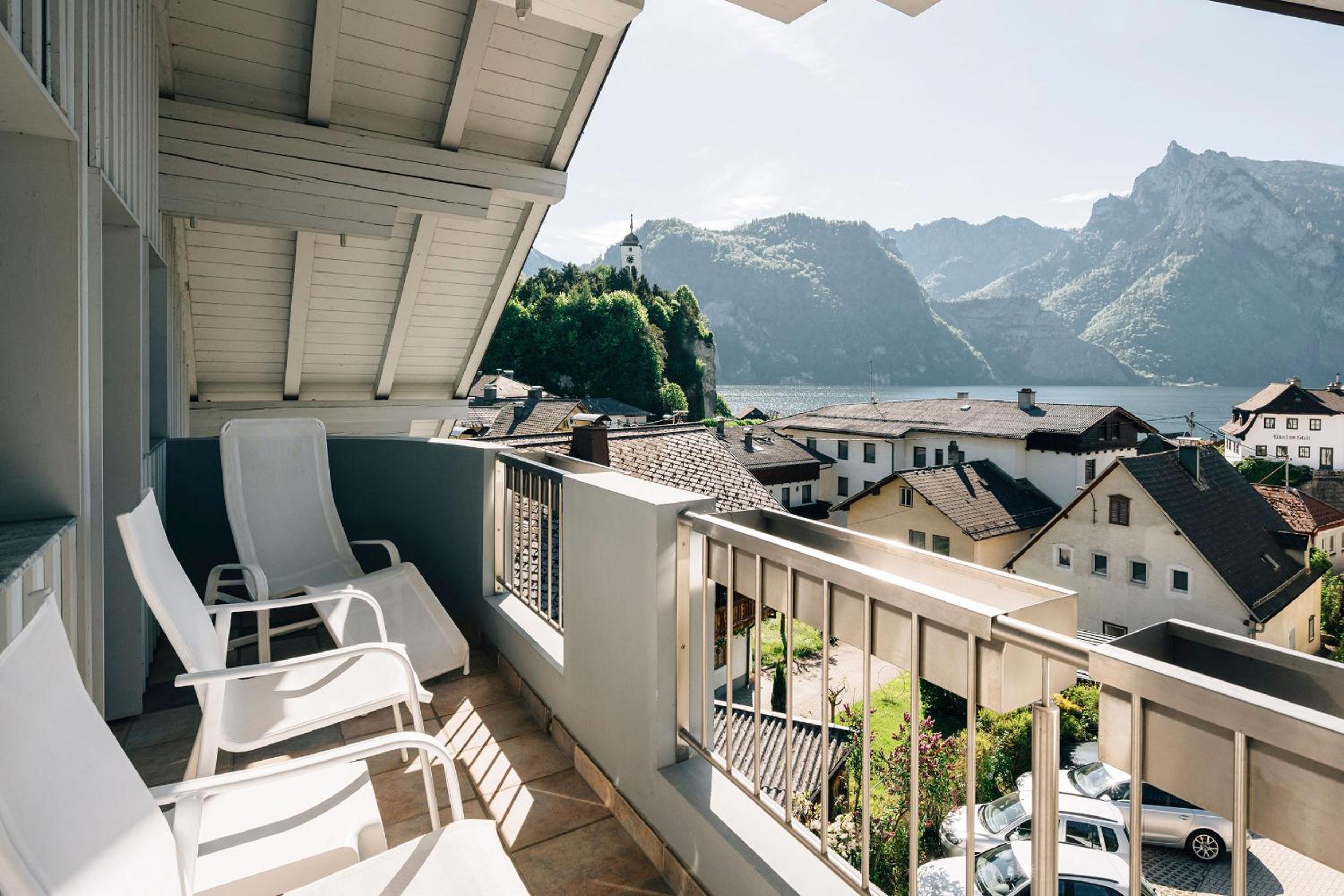 PRIVATE SUITES view 4
