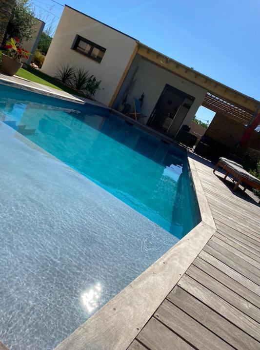 le pool house view 2