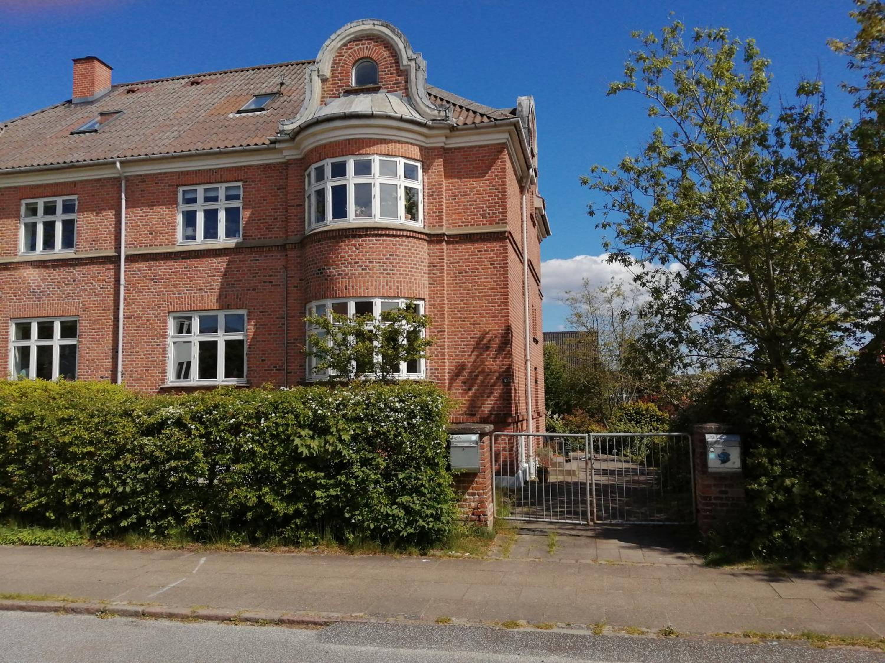 Hotel Cozy Villa-Apartment - Close to Aalborg center - Free citybikes and parking - Image 1