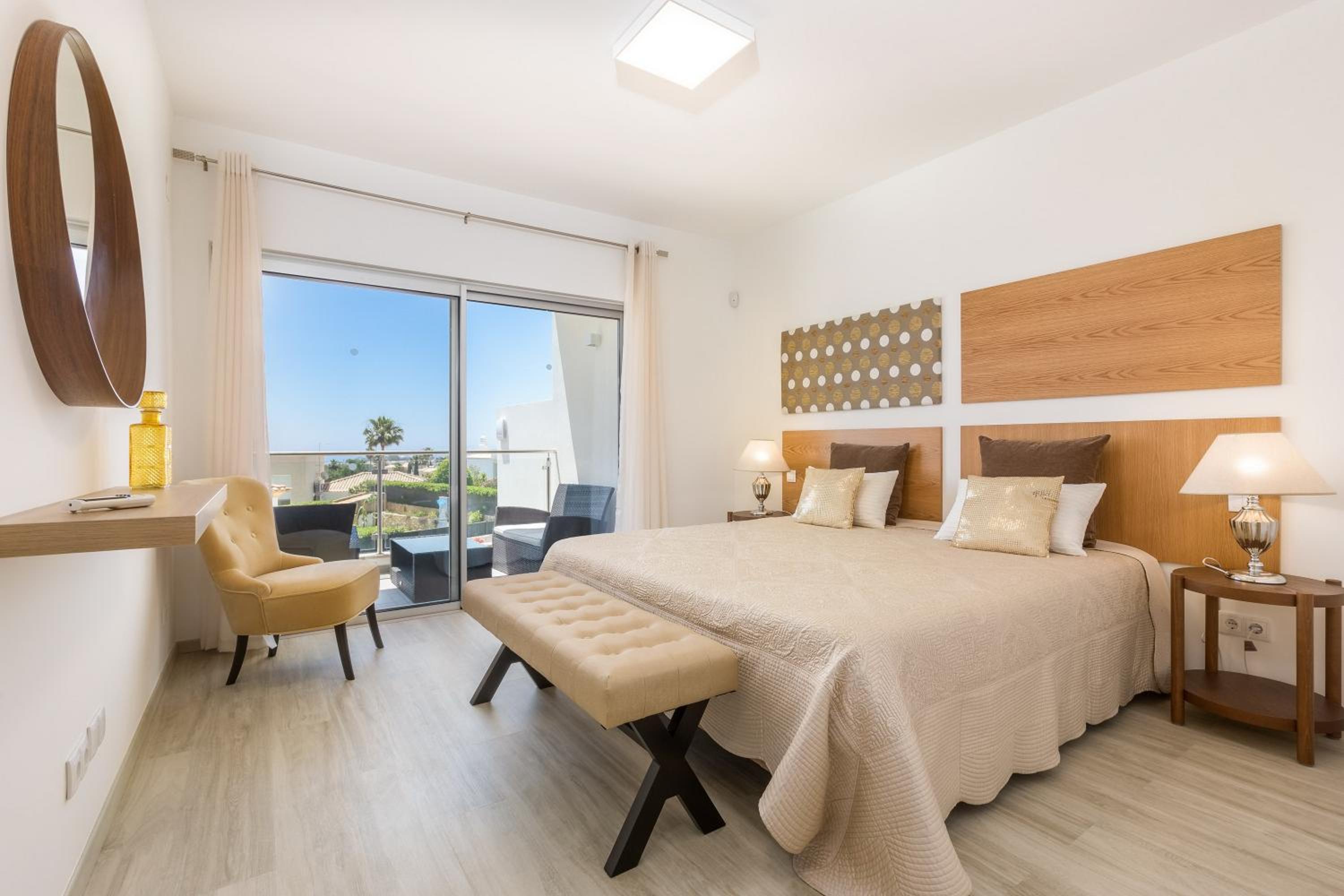 Villa Alfazema - heatable pool en Albufeira — hotel room