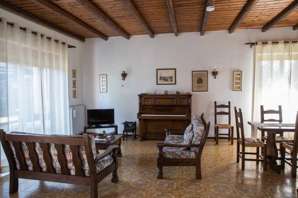 EtnaFamilyHouse view 4