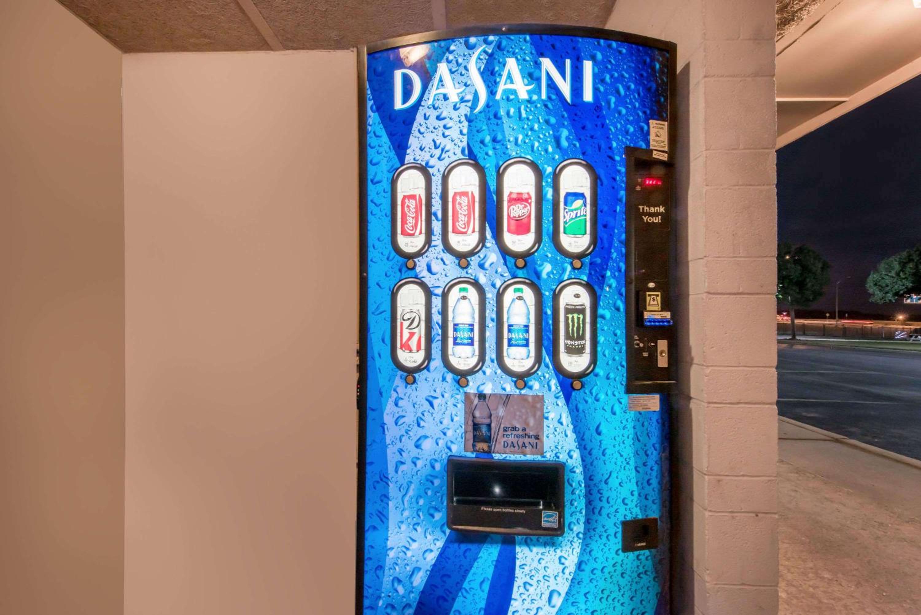 Gainesville Vacations - Days Inn by Wyndham Gainesville - Property Image 13