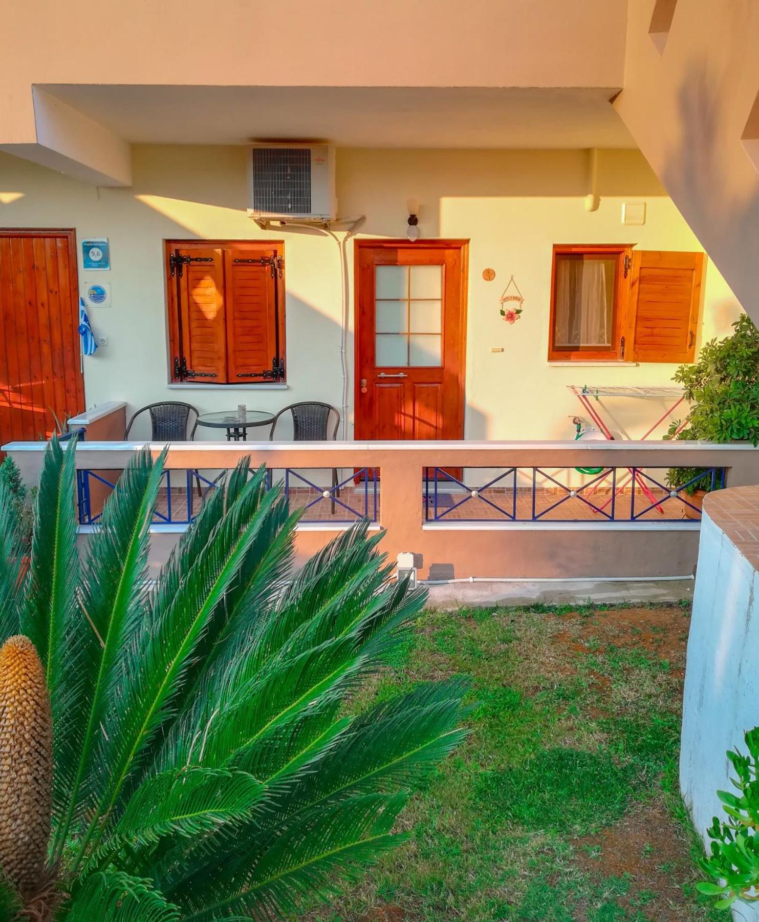 Mιχαλης Apartments view 3