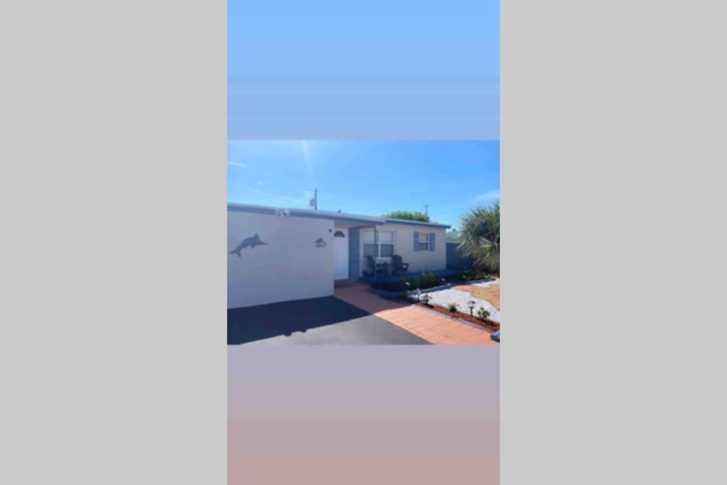 Private single family home - 10 minutes from beach view 2