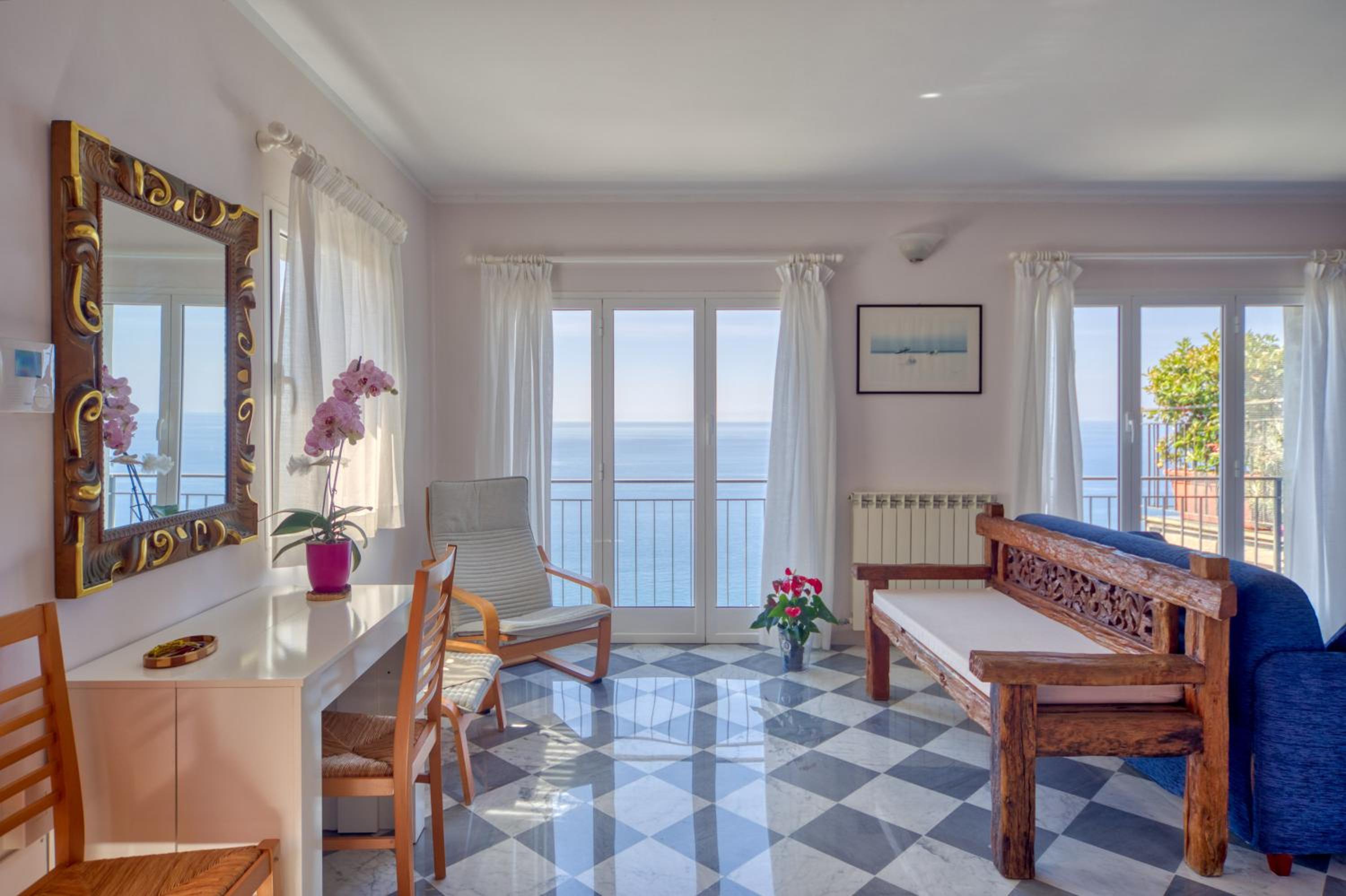 Polanesi Sea view Home view 4