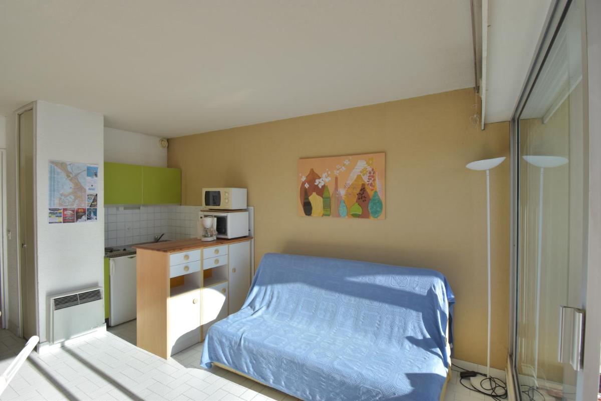 Studio cabine vue port grand pavois M