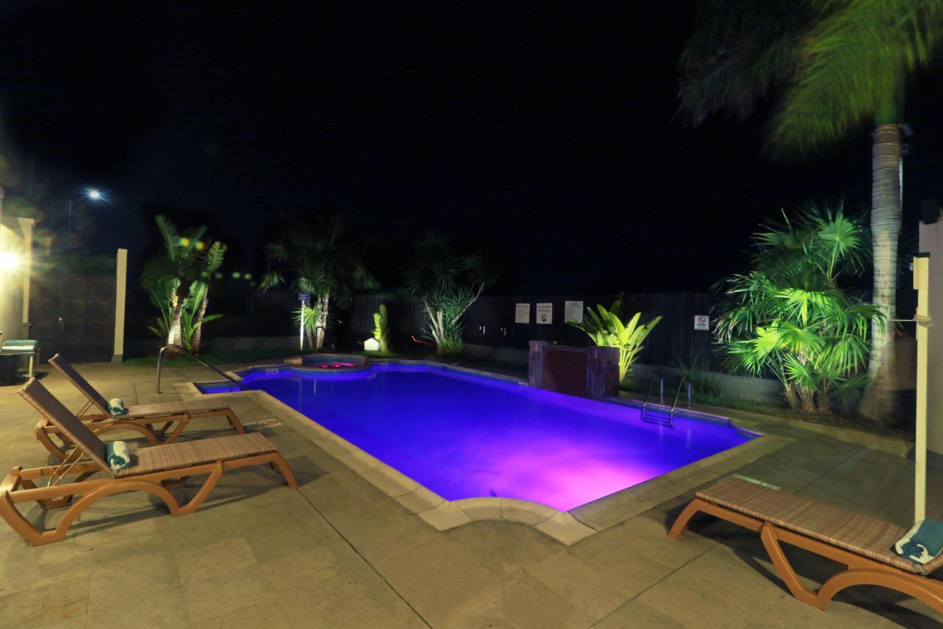 Reynosa Vacations - Holiday Inn Reynosa Industrial Poniente, an IHG Hotel - Property Image 3