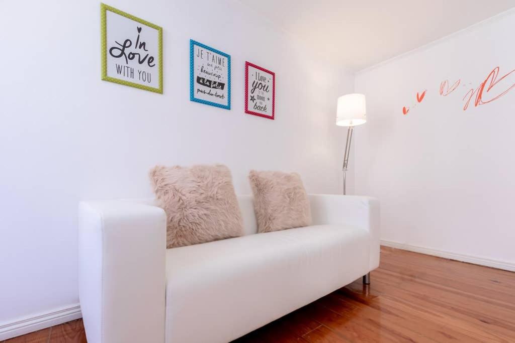 InLoveApartments - One Love, One Heart view 4