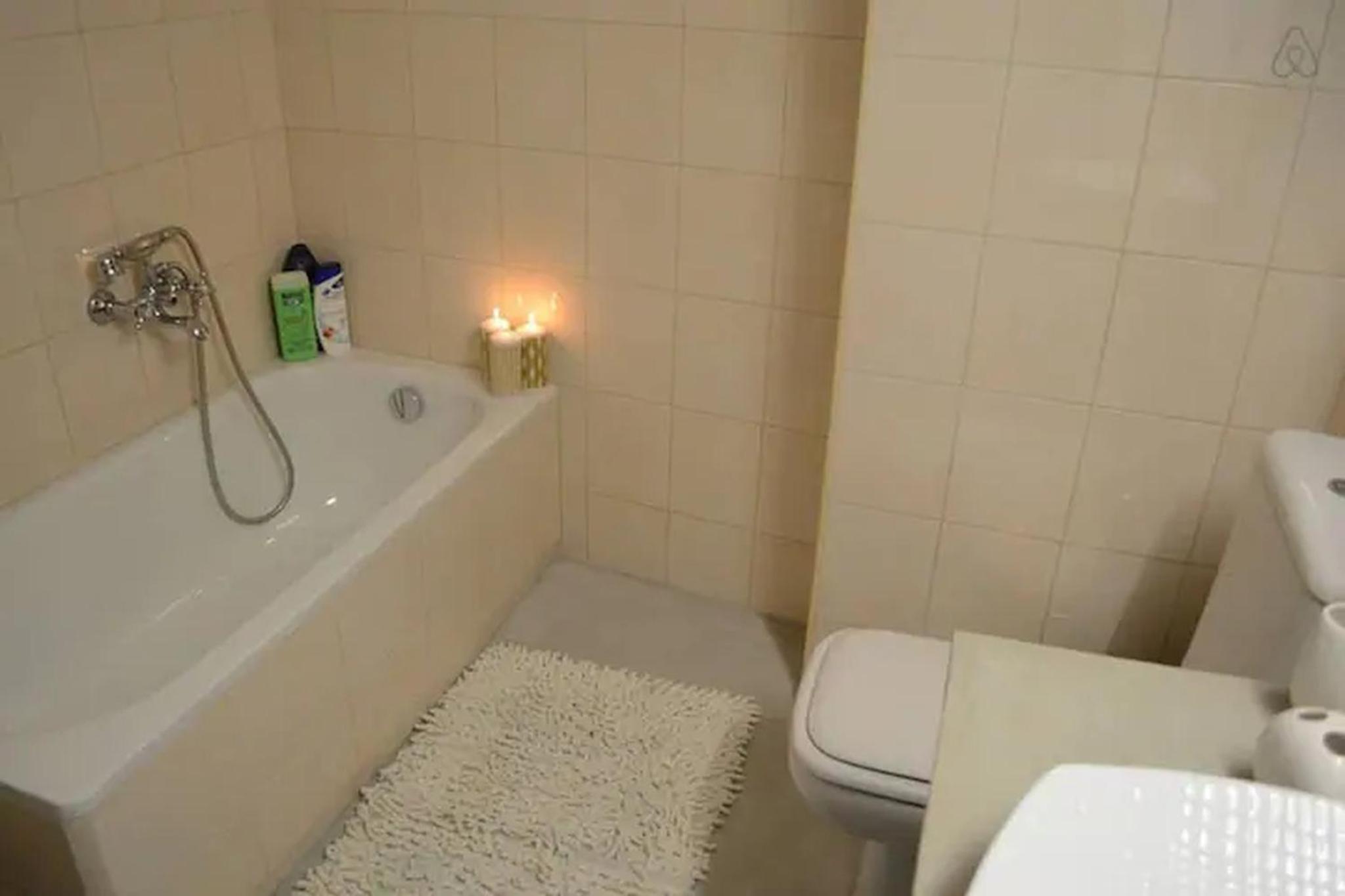 OpenAir HOT TUB/Big Balcony/Great Boutique Apt