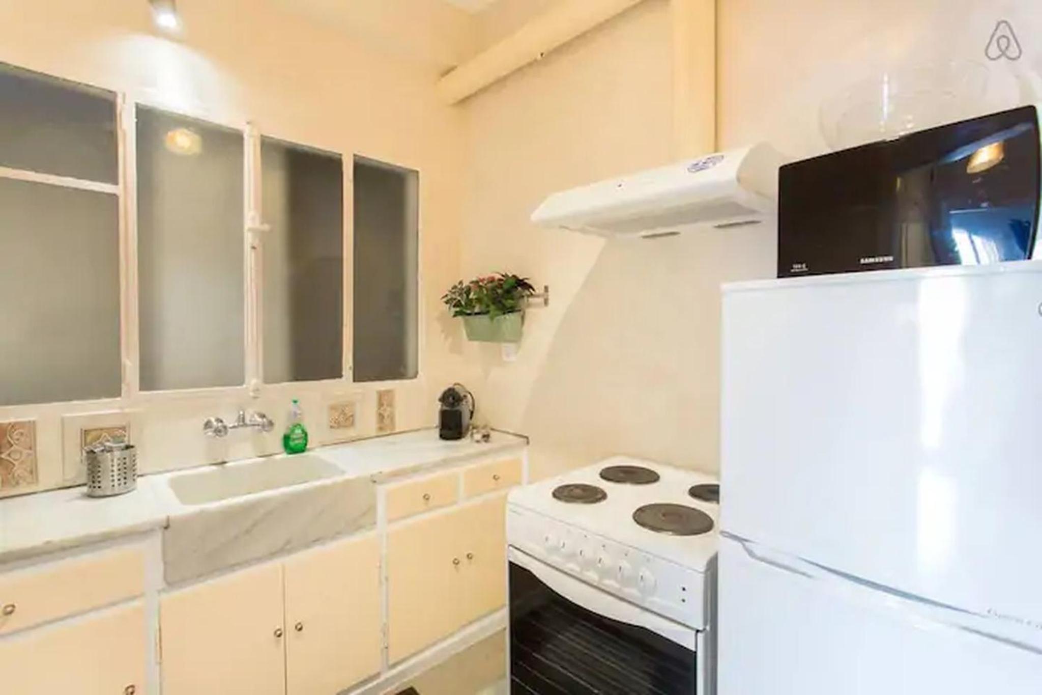 OpenAir HOT TUB/Big Balcony/Great Boutique Apt