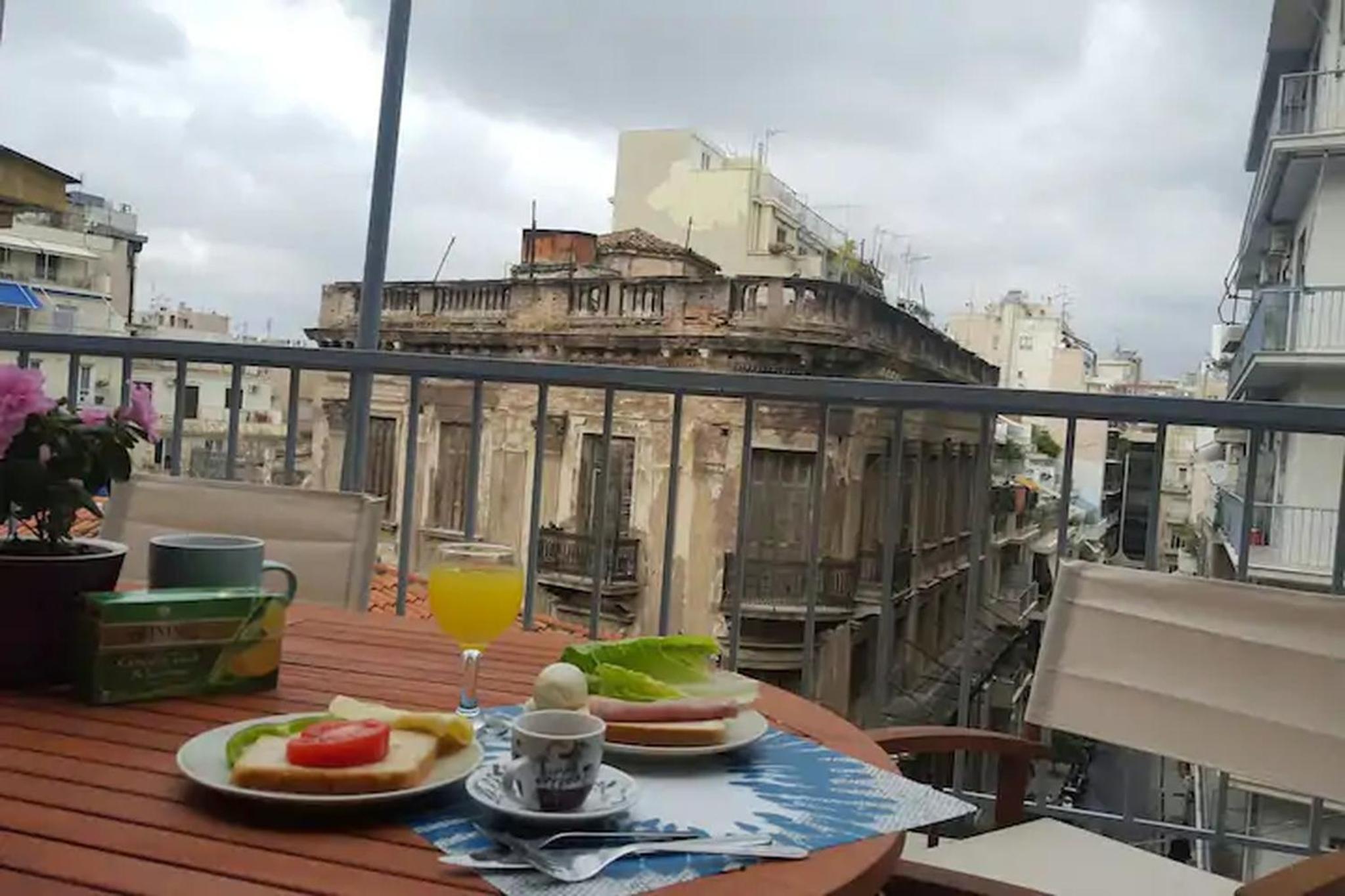 2BDR Boutique Full Apt in Plaka (BIG BALCONY)