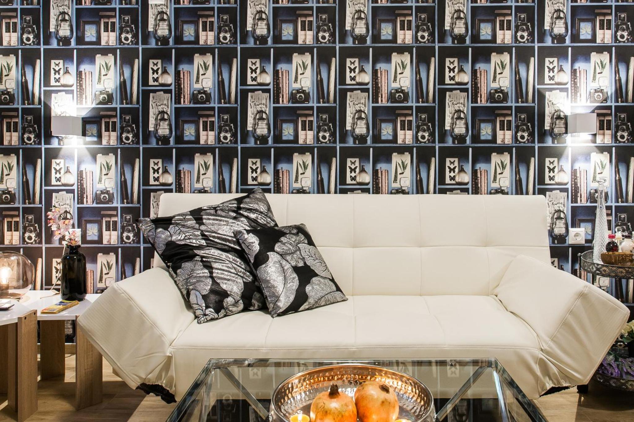 Amazing new Elegant Apt in the shadow of Acropolis (and Netflix)