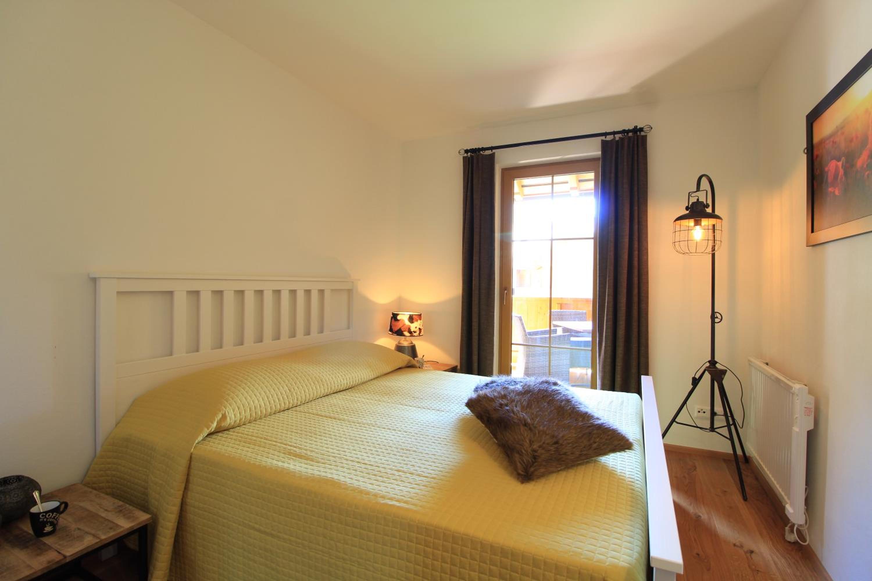 FeWo KITZ - Ski-to-door Apartment