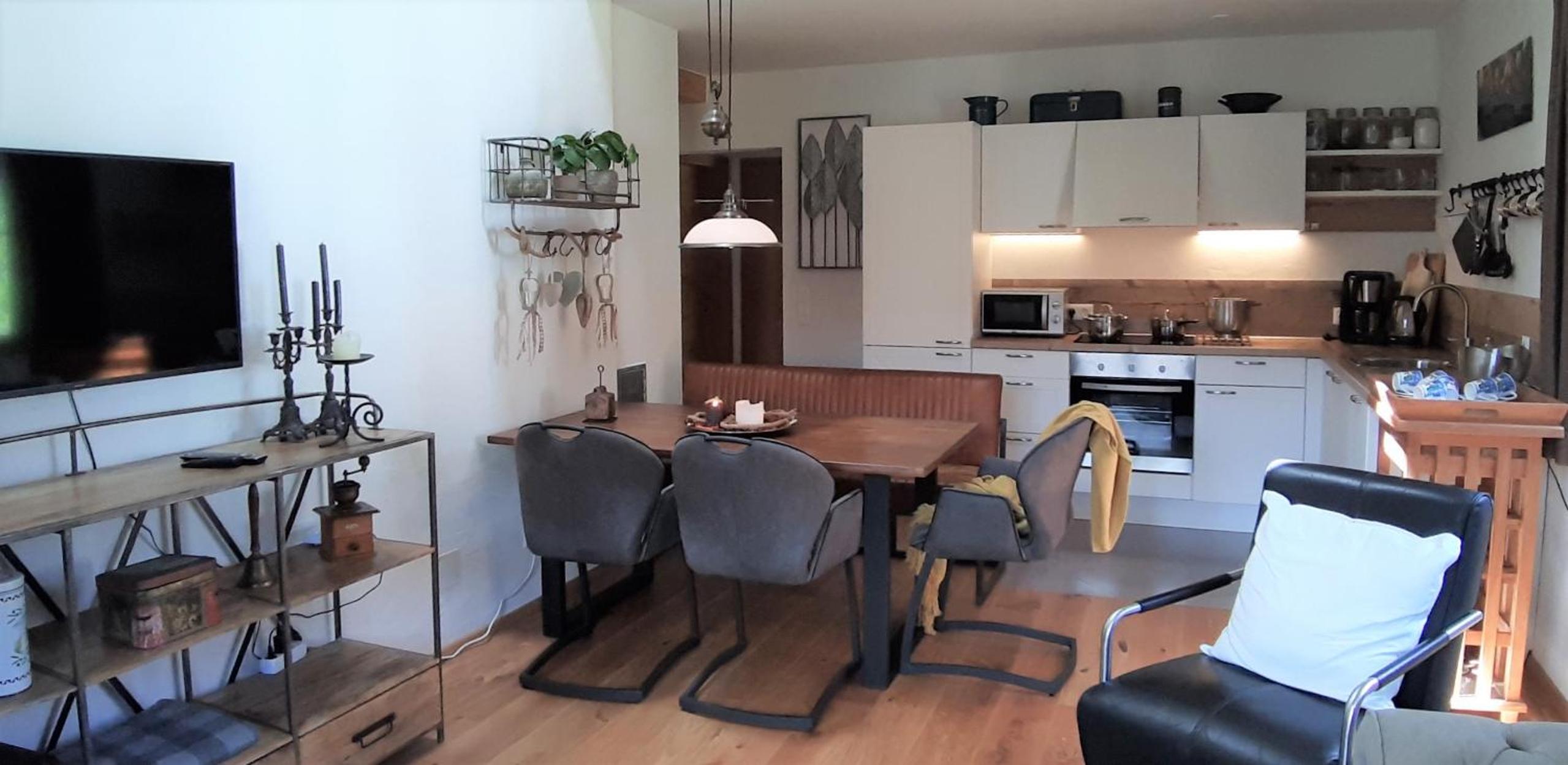 FeWo KITZ - Ski-to-door Apartment