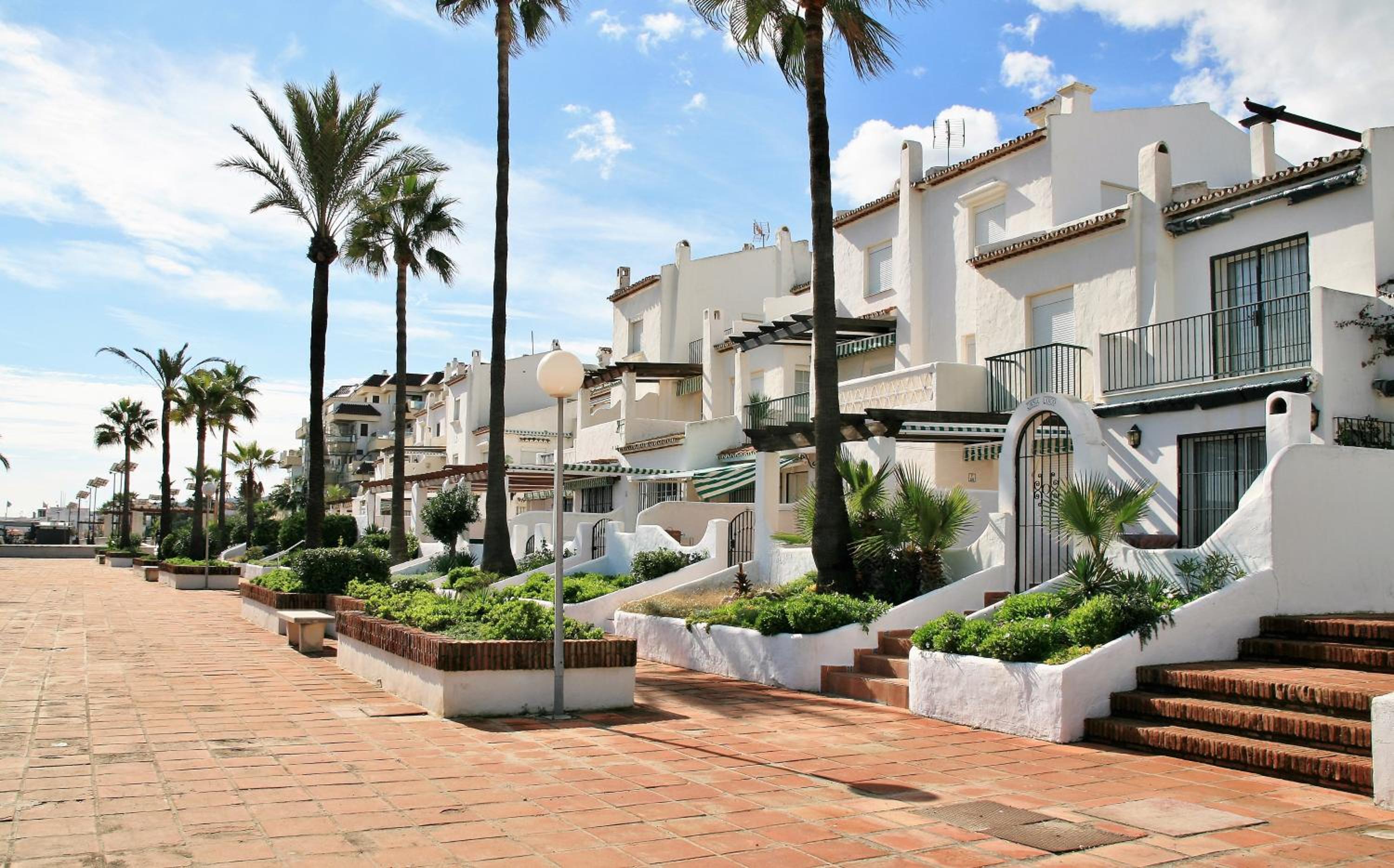 Costa del Sol, Puerto de la Duquesa view 4