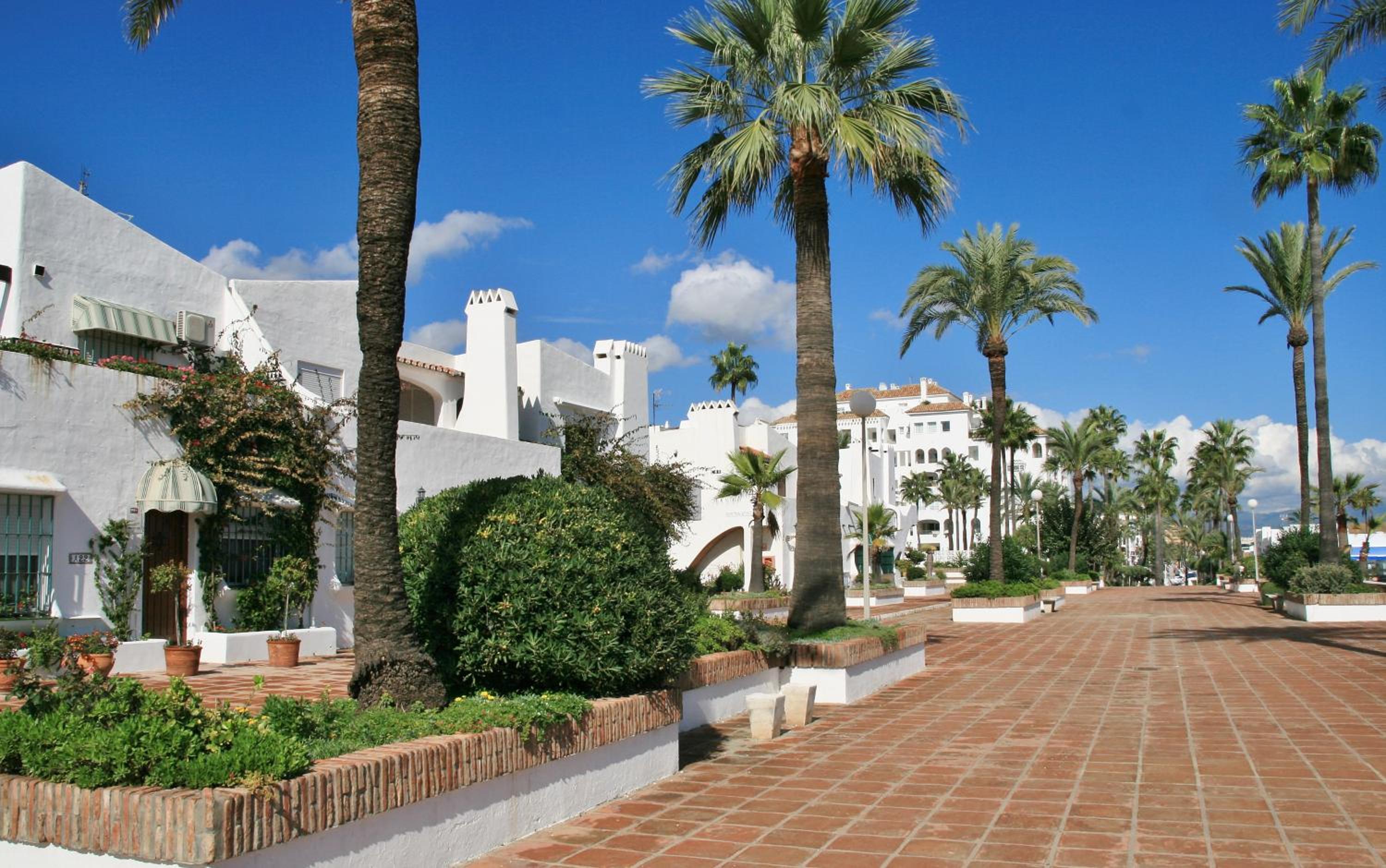 Costa del Sol, Puerto de la Duquesa view 5