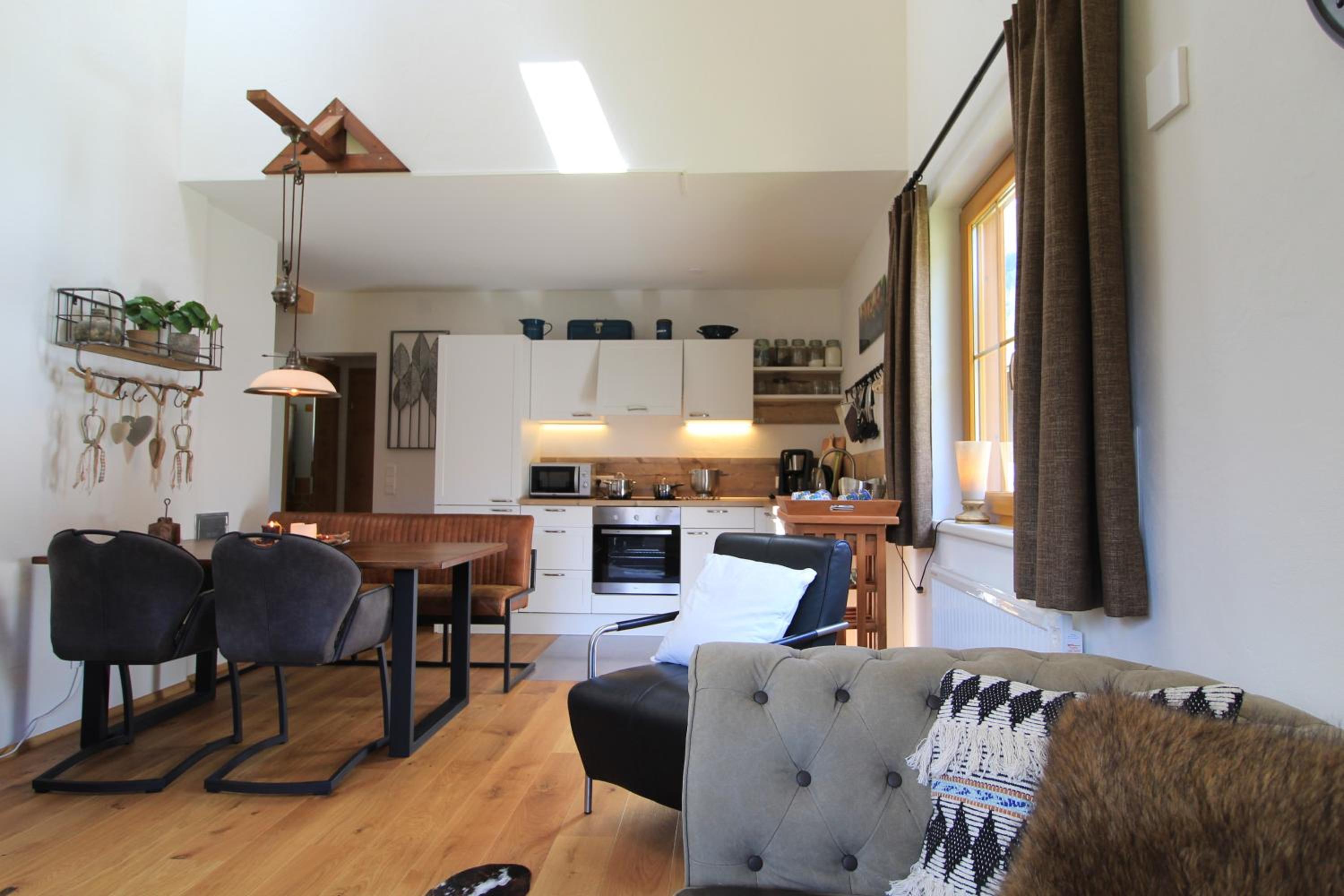 FeWo KITZ - Ski-to-door Apartment
