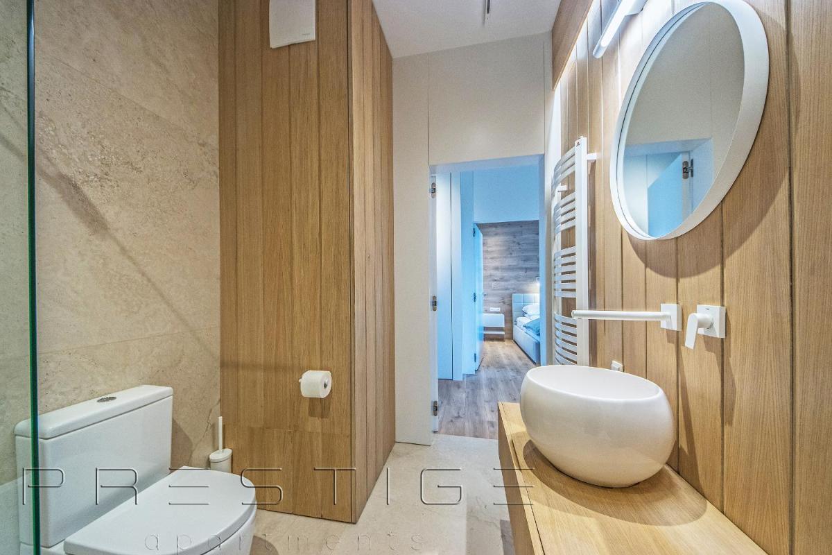 Prestige Apartments Botanica view 5