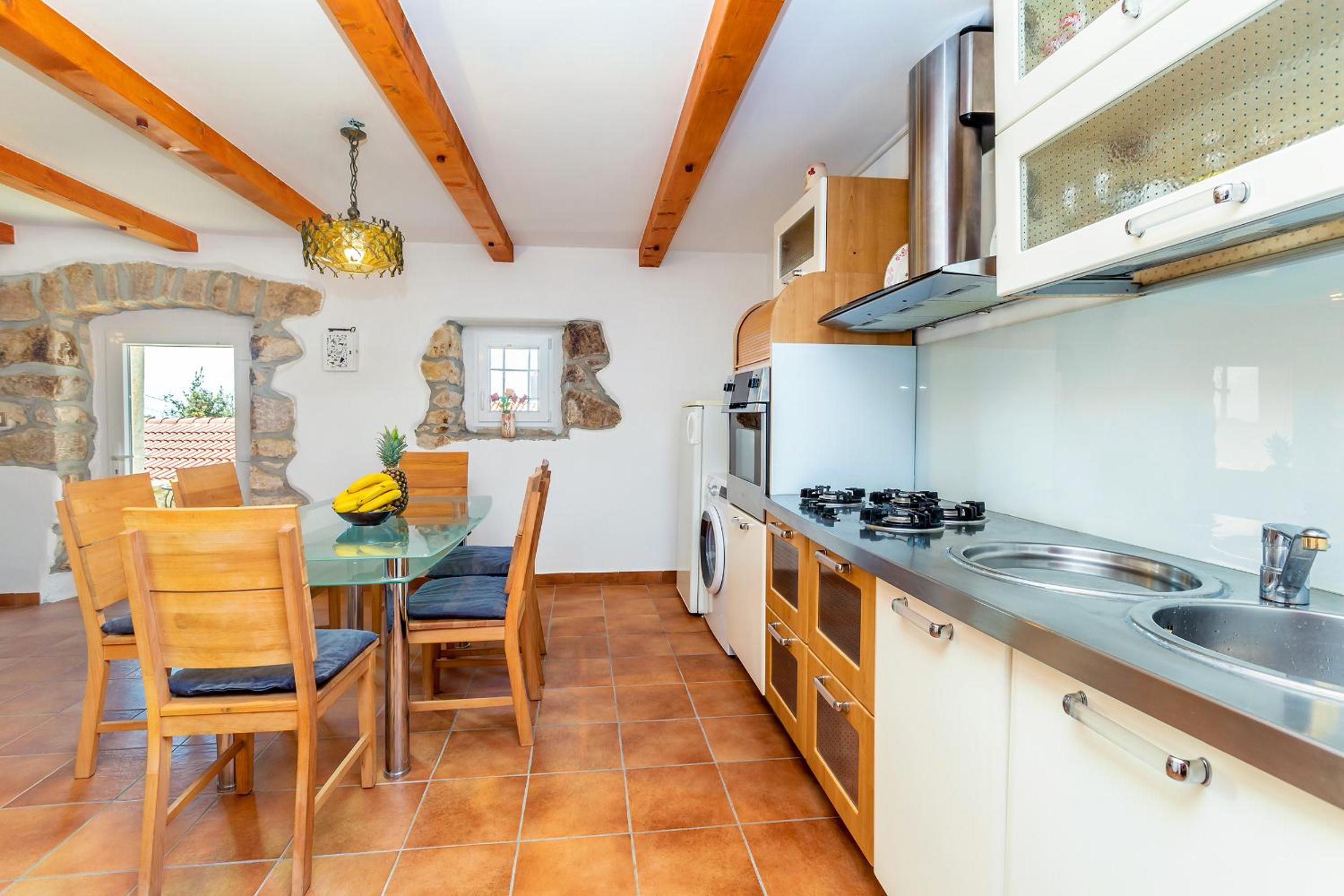 Villa Ana with jacuzzi & swimming pool view 3
