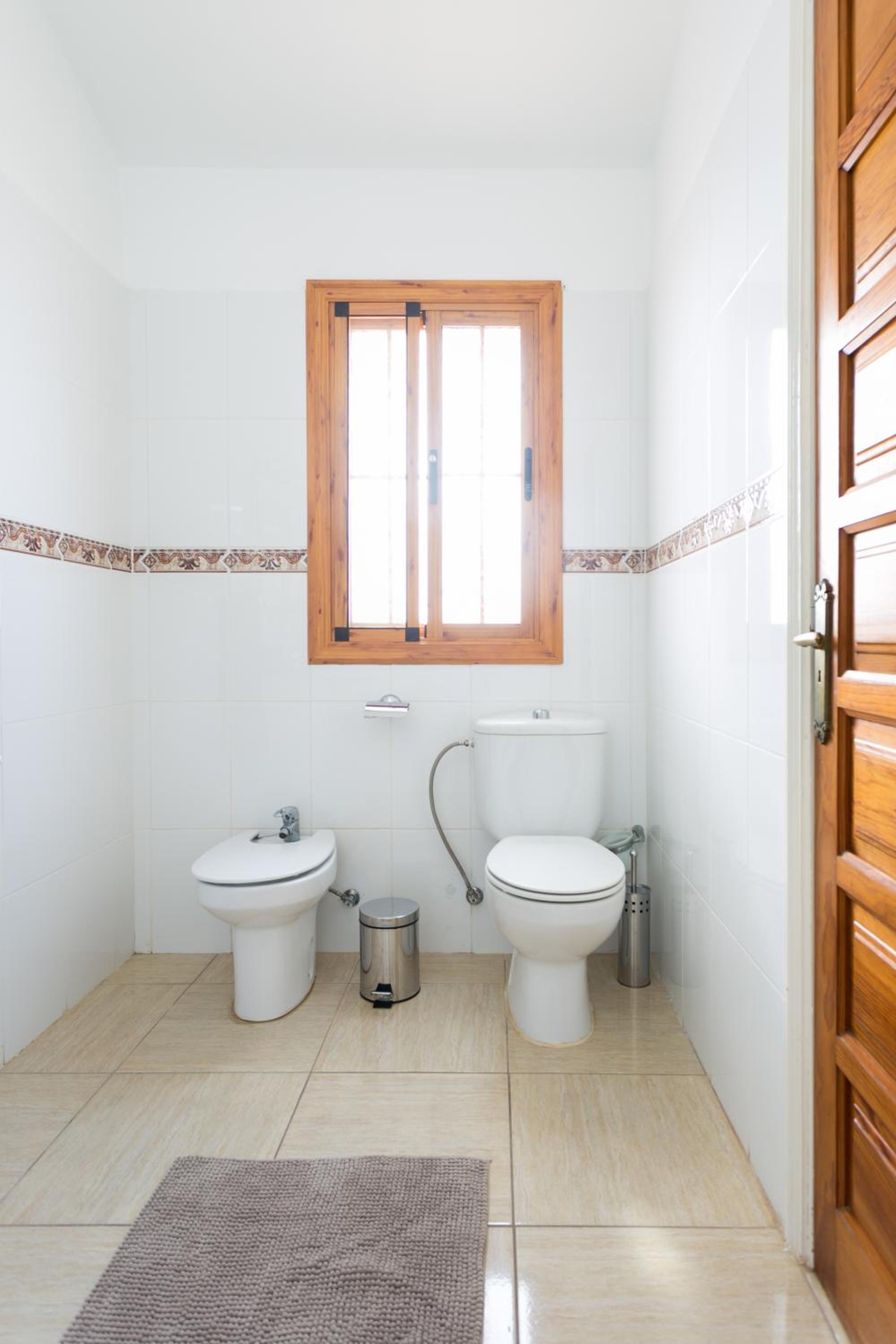 CASA AMARILLA sunny holiday home with heated pool view 2