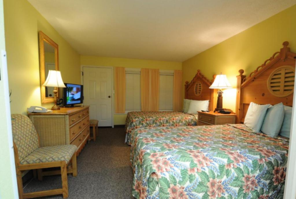 Getaways at Destin Holiday Beach Resort