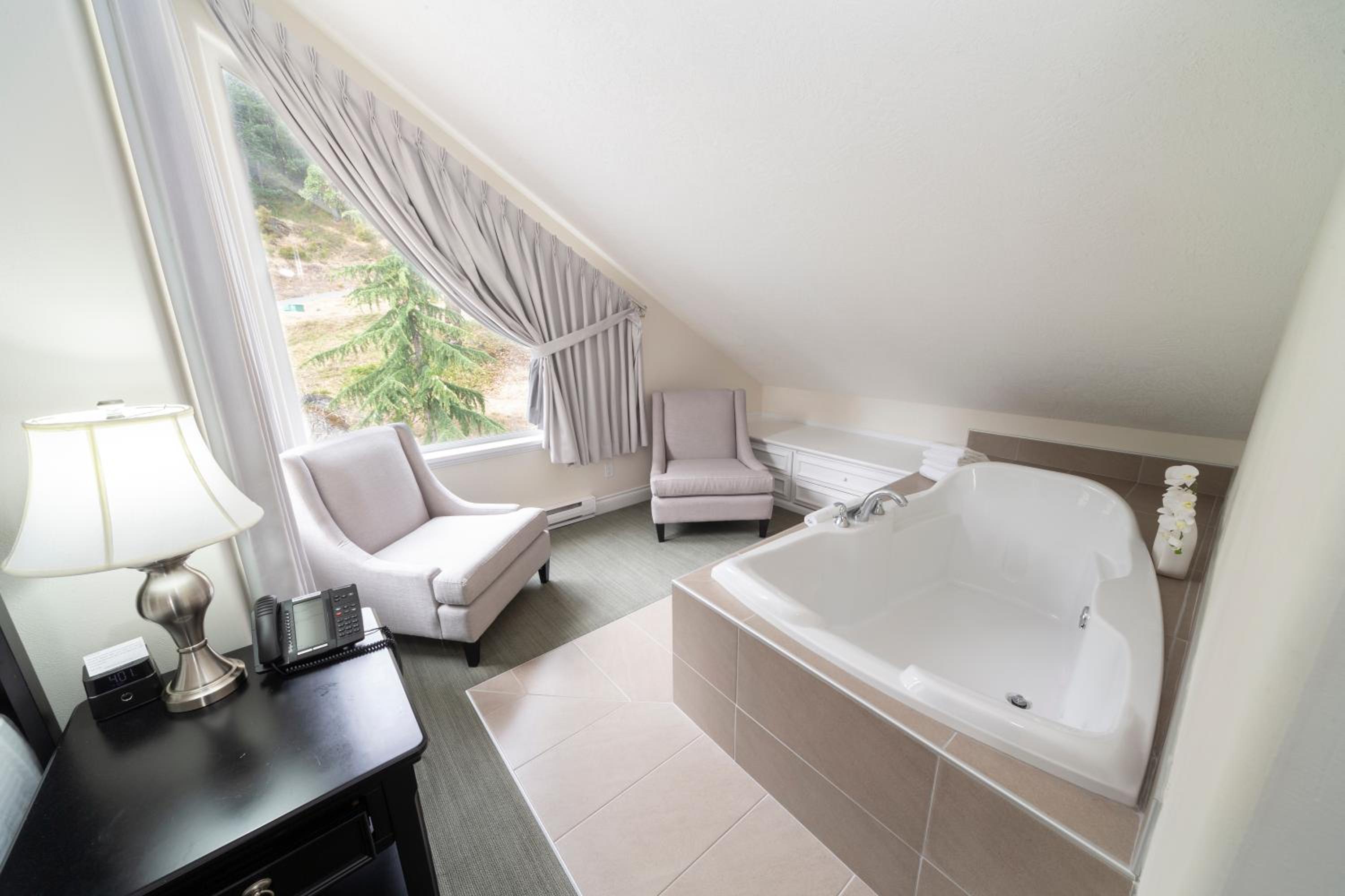 Villa Eyrie Resort