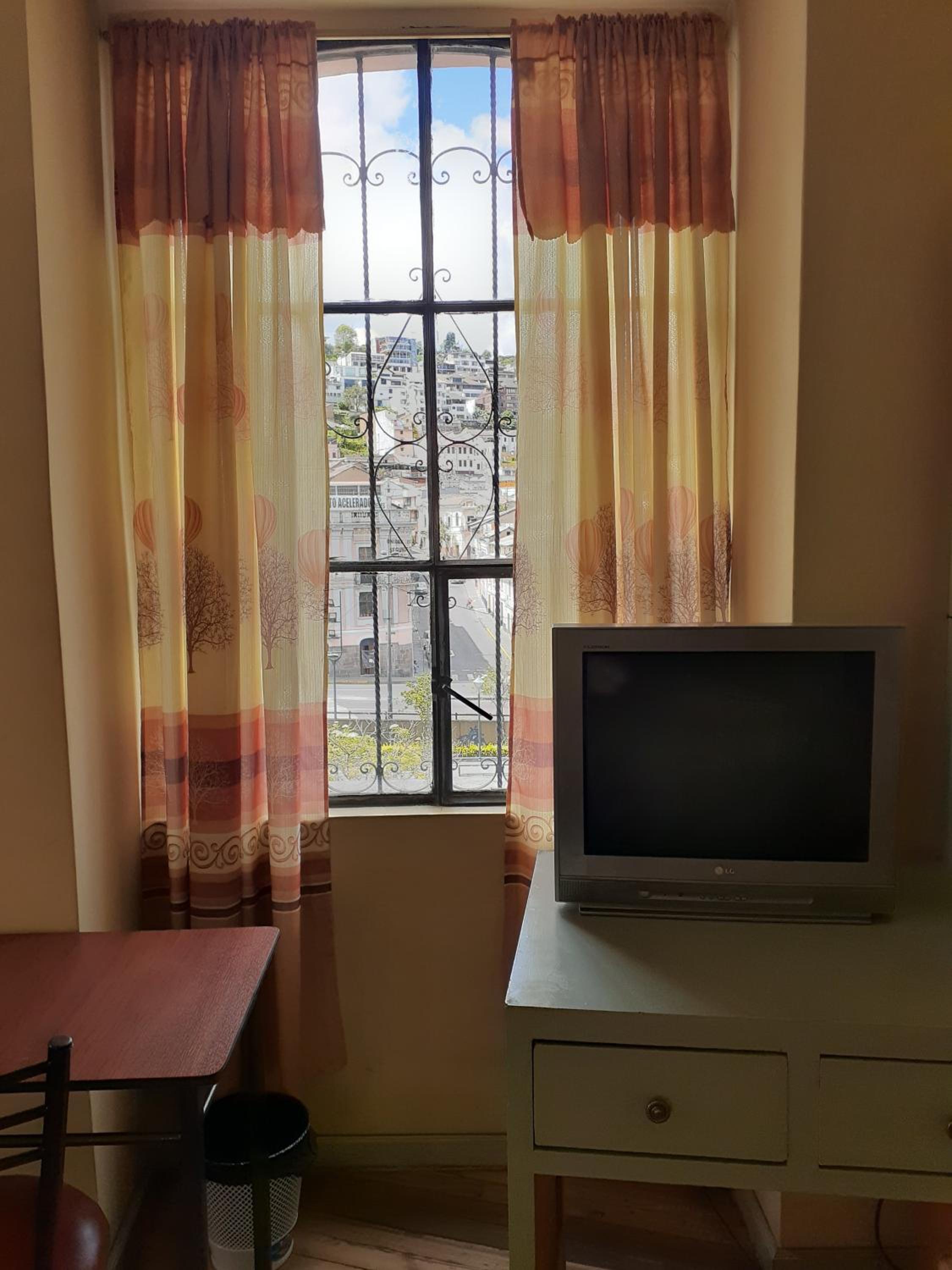 Hostal Mediodia