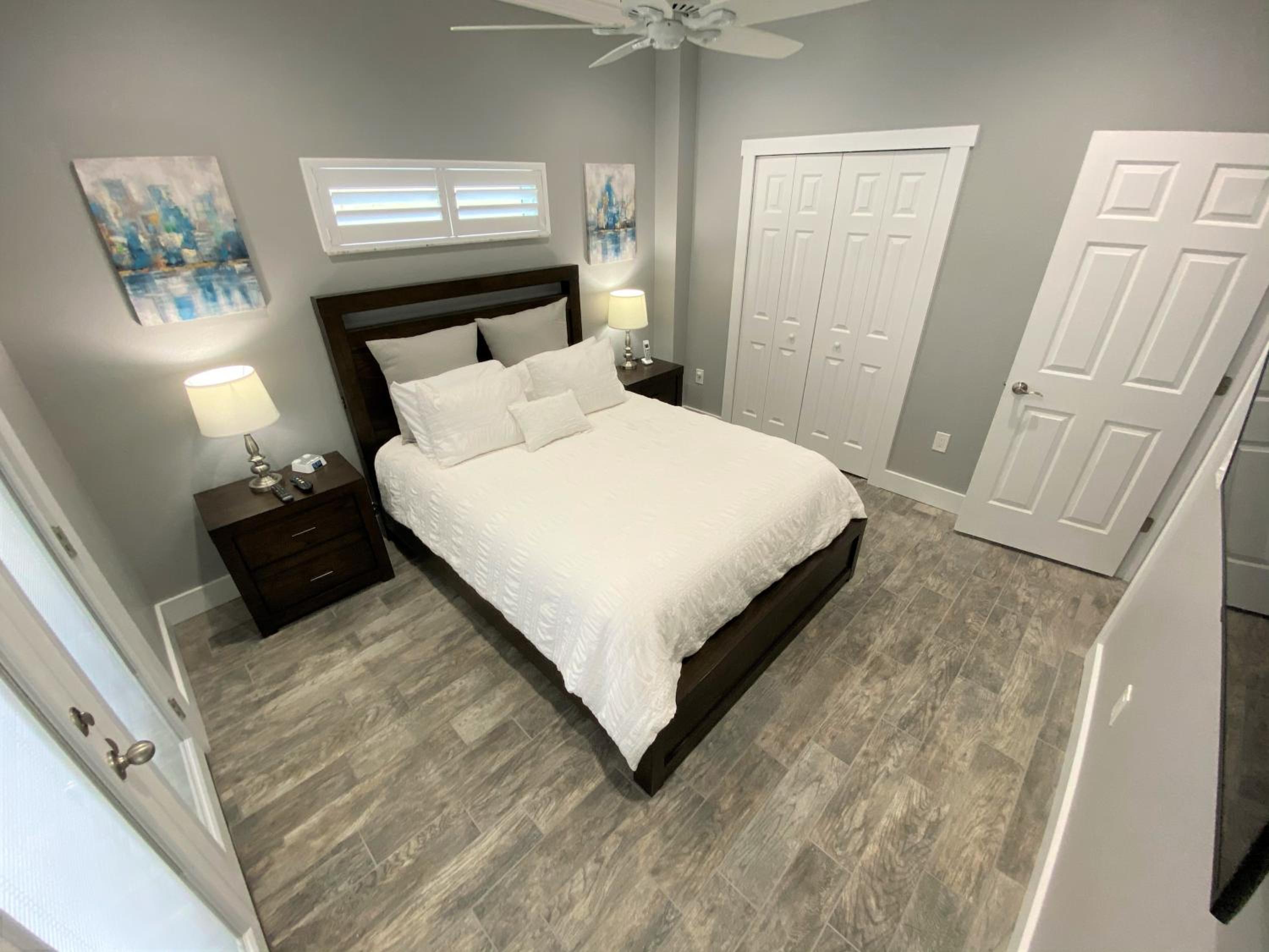 Phenomenal 7BR 4 Master Suites Southeast Pool Hot Tub Gas BBQ 2 Miles to Disney