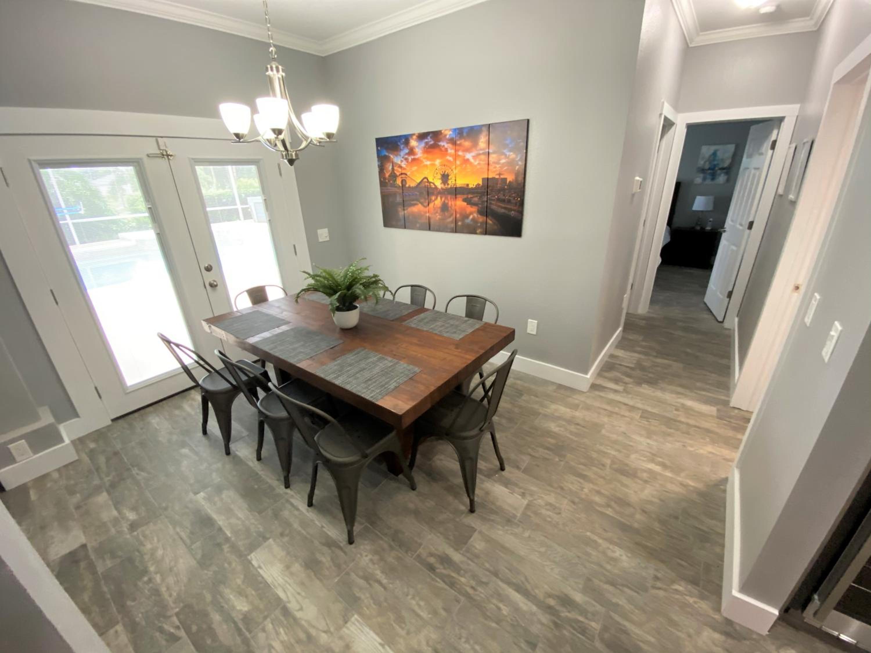 Phenomenal 7BR 4 Master Suites Southeast Pool Hot Tub Gas BBQ 2 Miles to Disney
