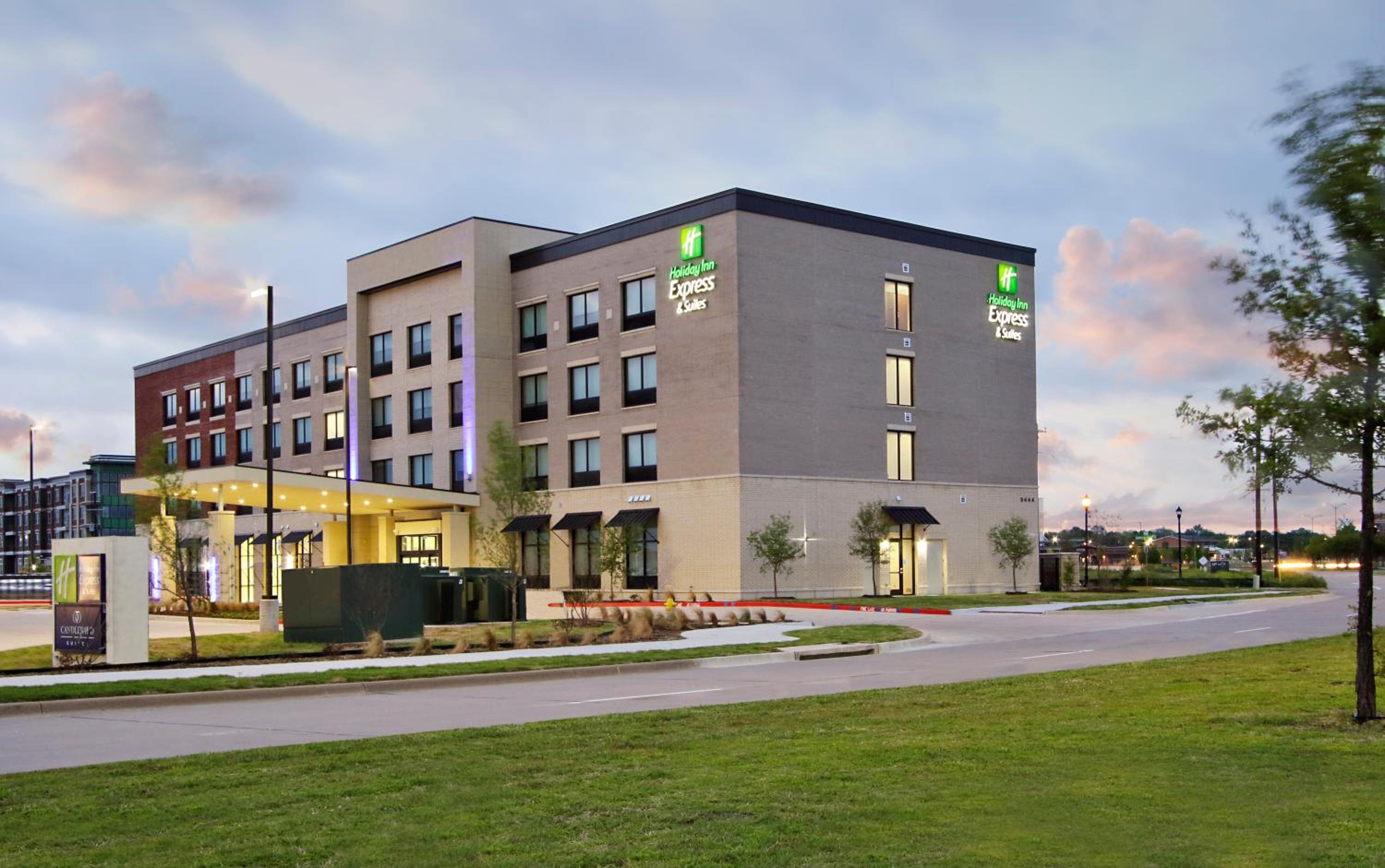 Hotel Holiday Inn Express & Suites Dallas-frisco Nw Toyota Stdm By Ihg