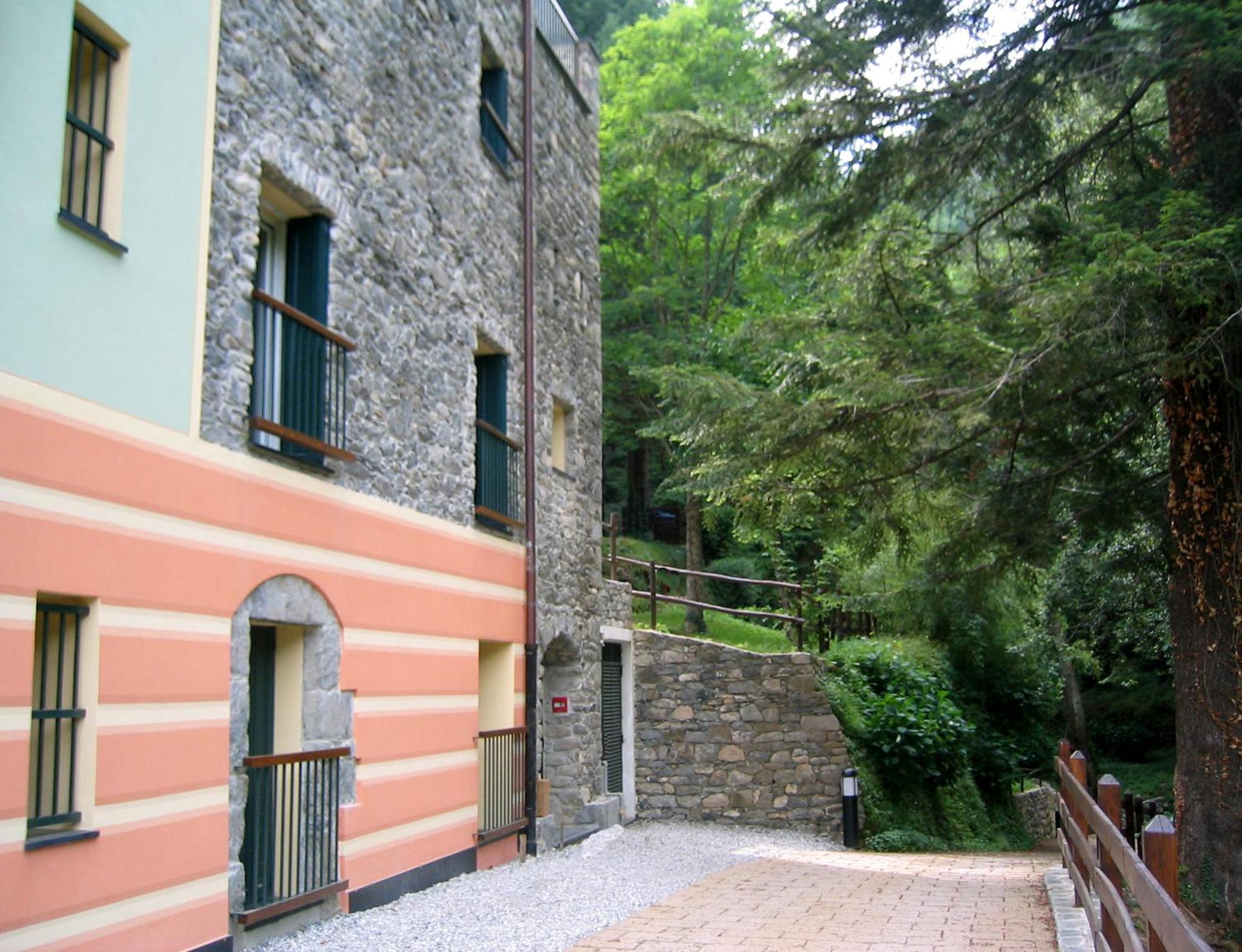 Photo 33