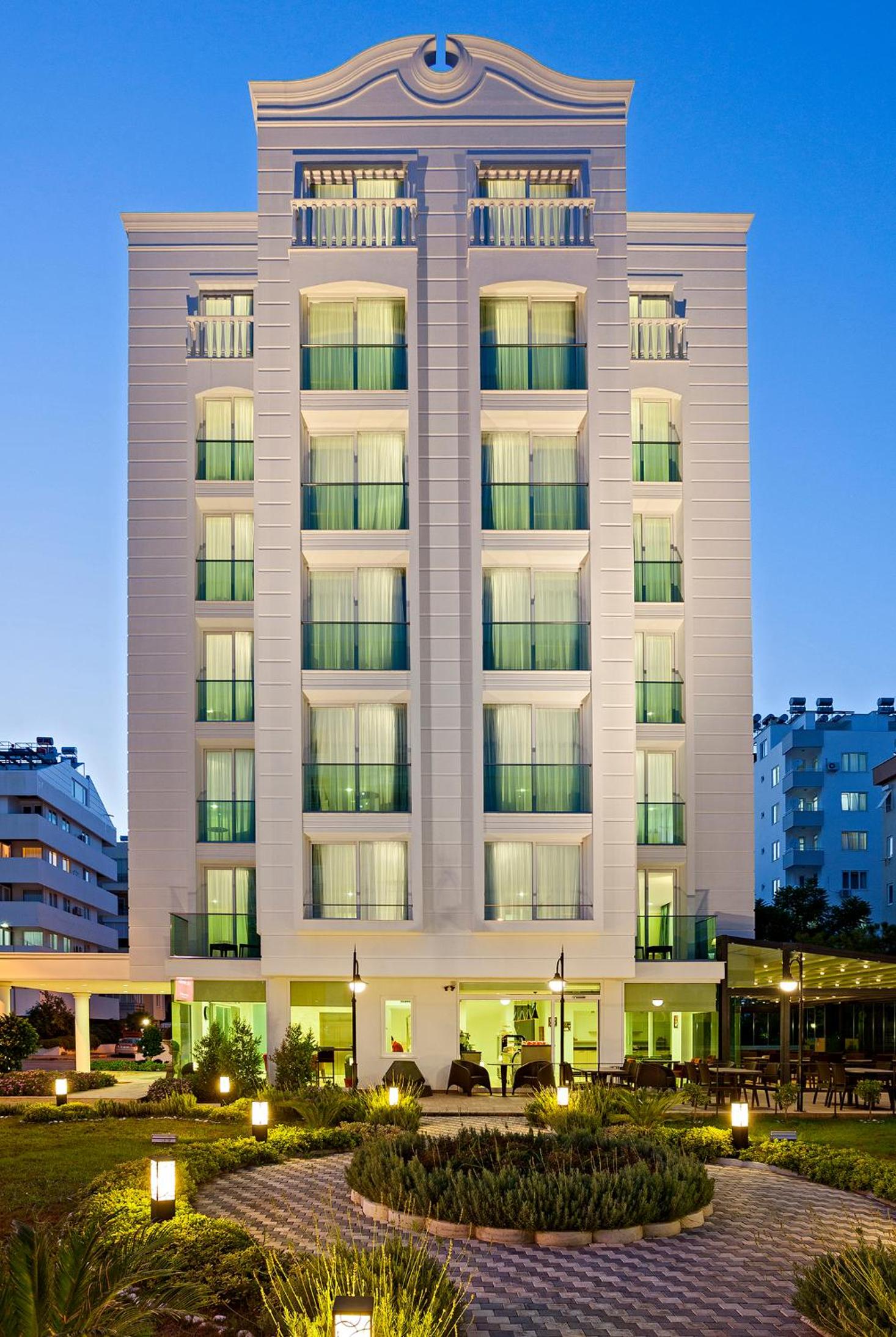 The Room Hotel & Apartments - Image 19