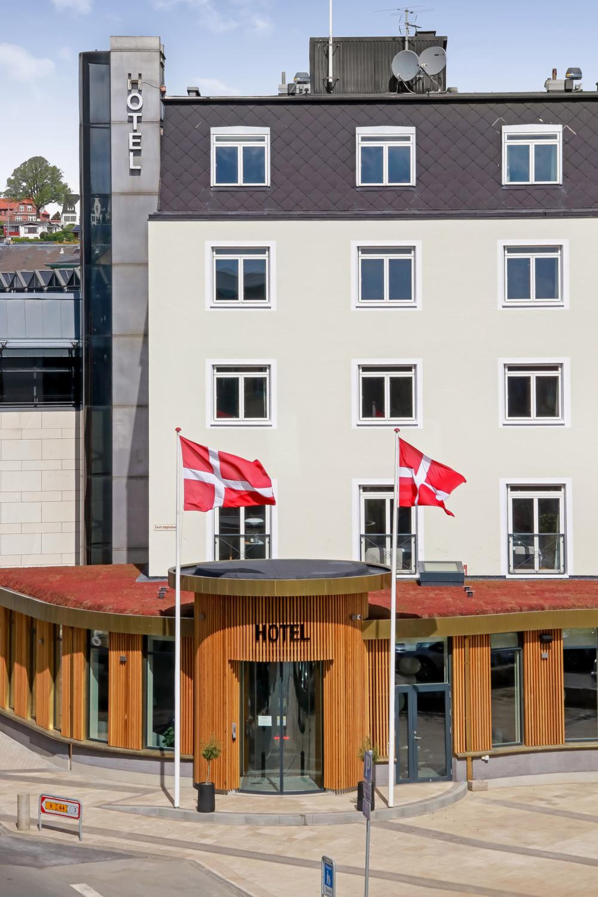 Hotel Svendborg - Image 1