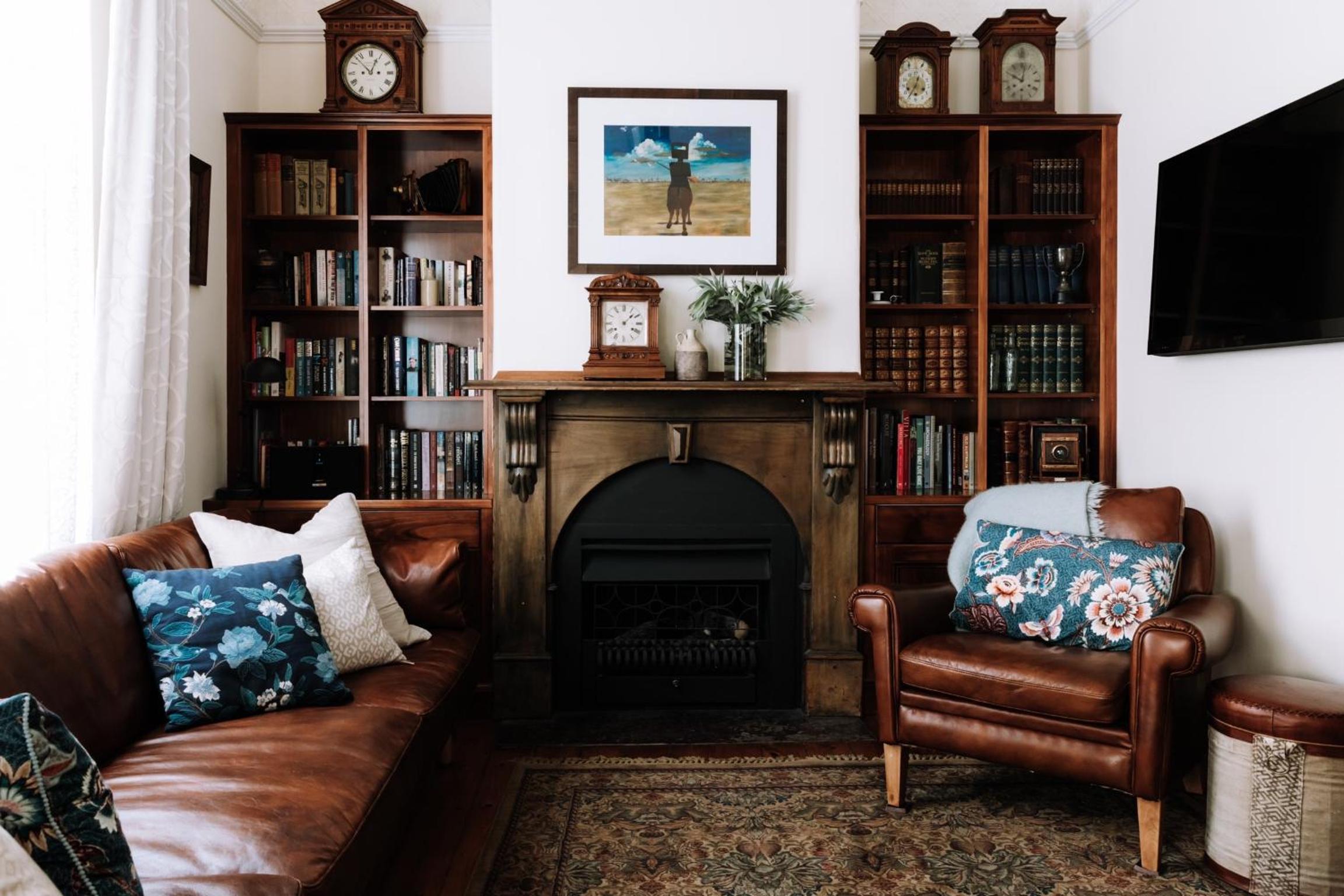 Ned Kelly’s Marlo Cottage - in the best Beechworth location
